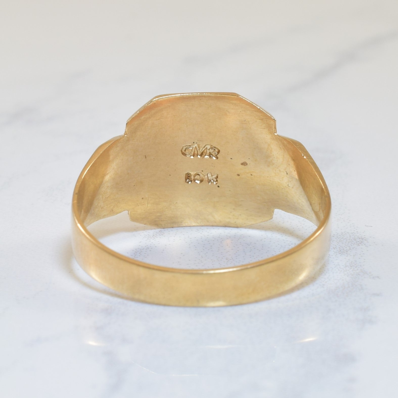 Bague chevalière en or jaune 10 carats | Taille 10,5 |