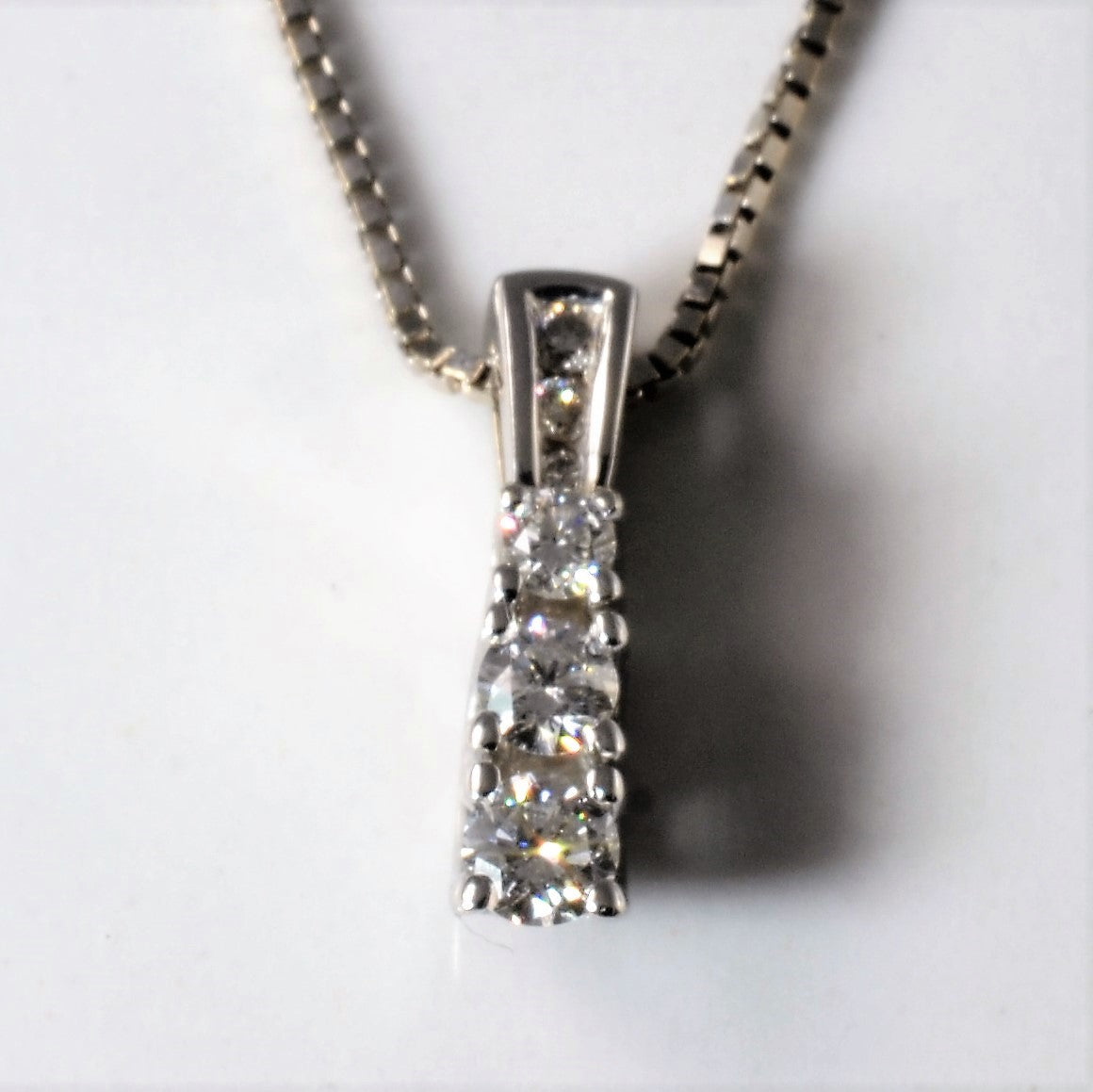 Three Stone Diamond Necklace | 0.25ctw | 18" |