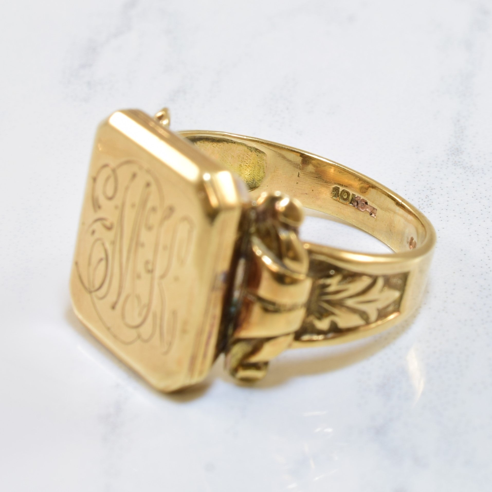 Vintage 10k Yellow Gold Locket Signet Ring | SZ 6.75 |