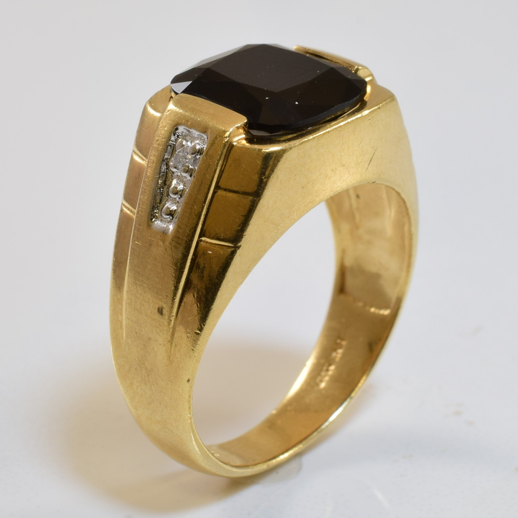 Faceted Cushion Cut Onyx & Diamond Ring | 0.02ctw, 4.00ctw | SZ 9 |