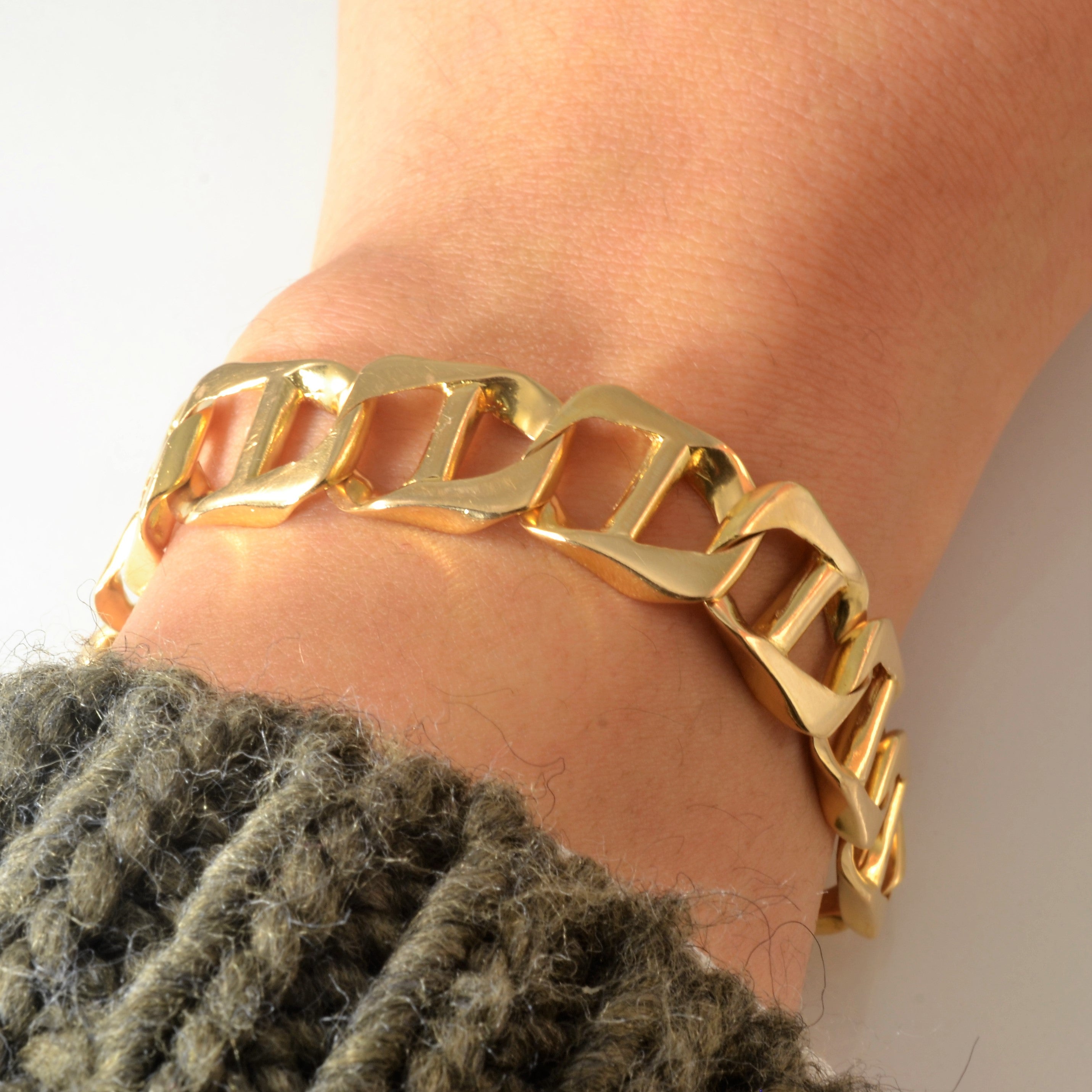 18k Yellow Gold Anchor Chain Bracelet | 9" |