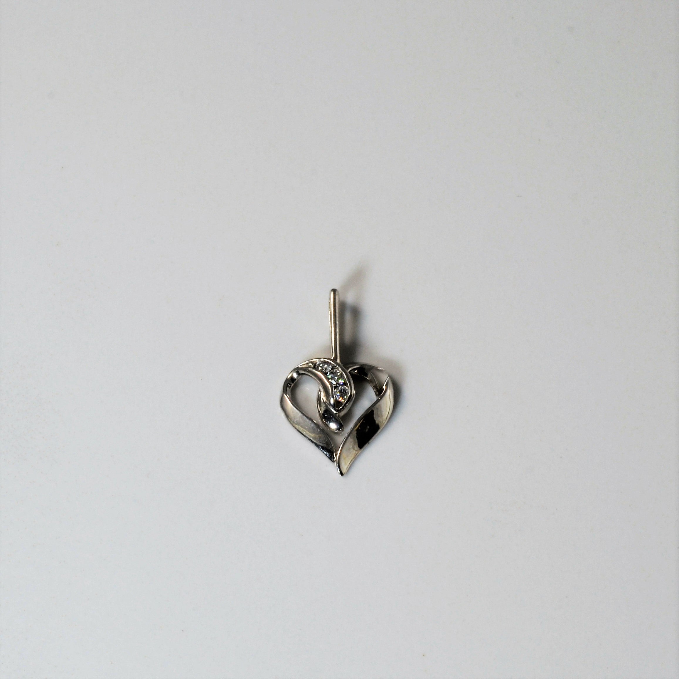 Diamond Heart Pendant | 0.06ctw |