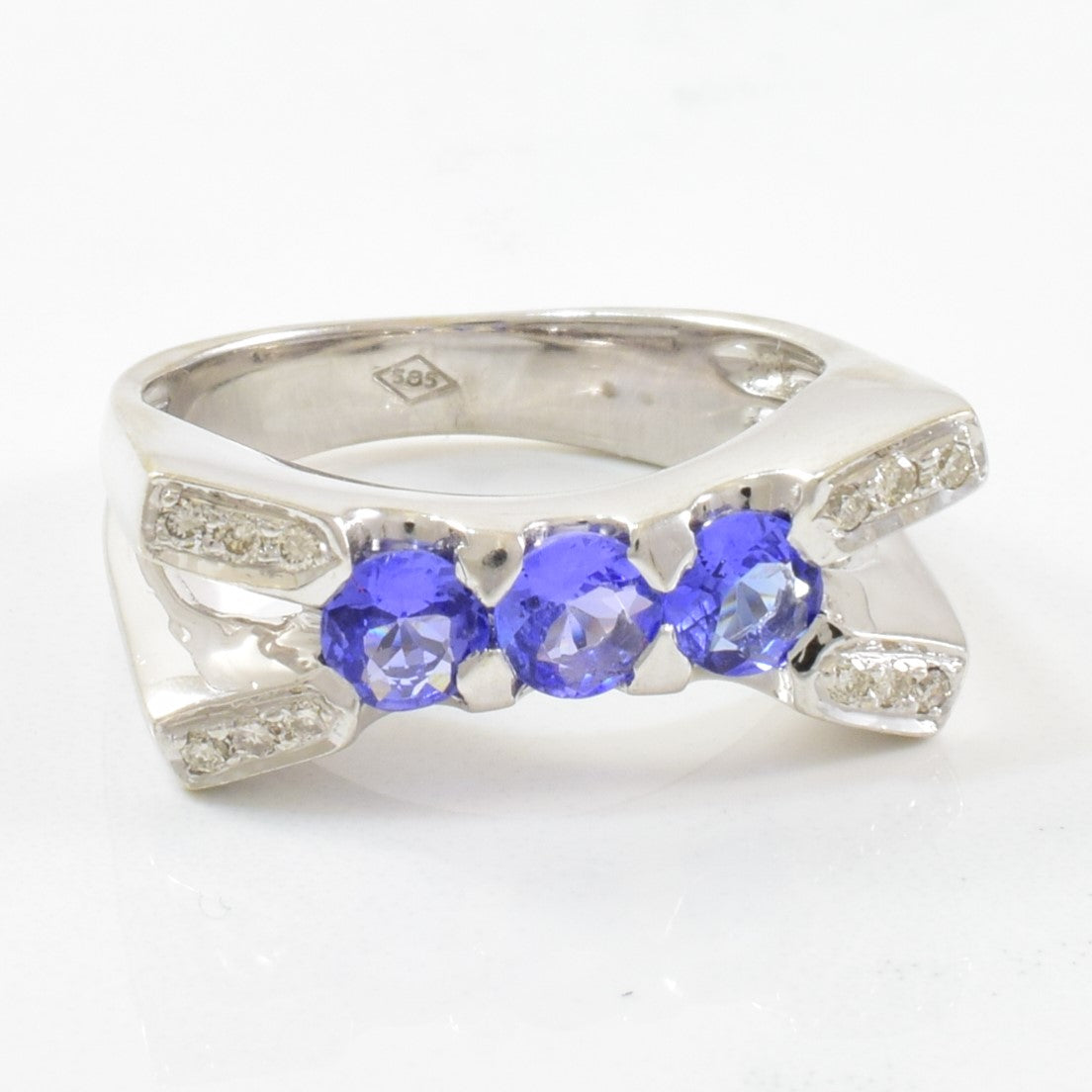 Tanzanite & Diamond Split Shank Ring | 0.05ctw, 0.96ctw | SZ 5.75 |