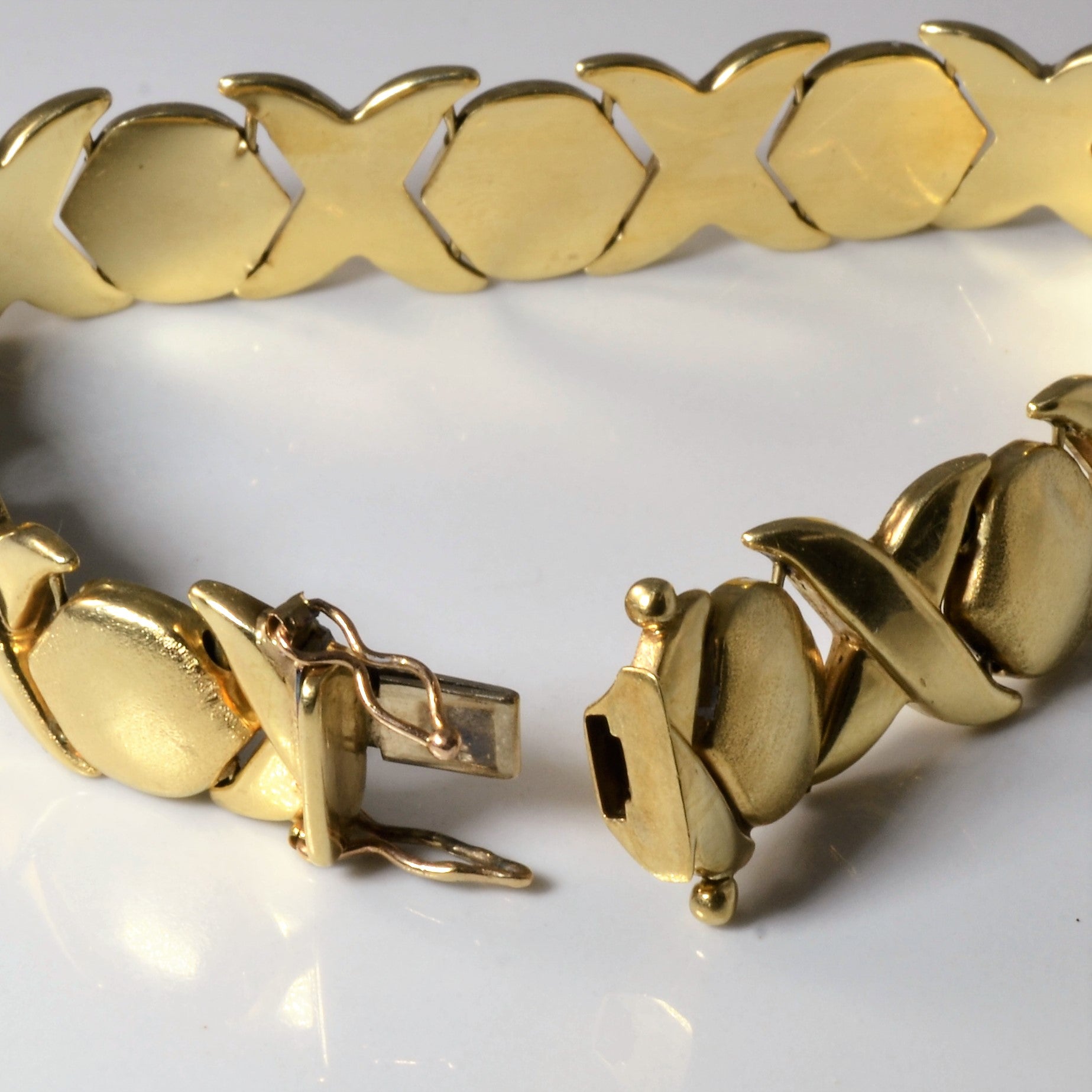 Yellow Gold XO Link Bracelet | 8" |