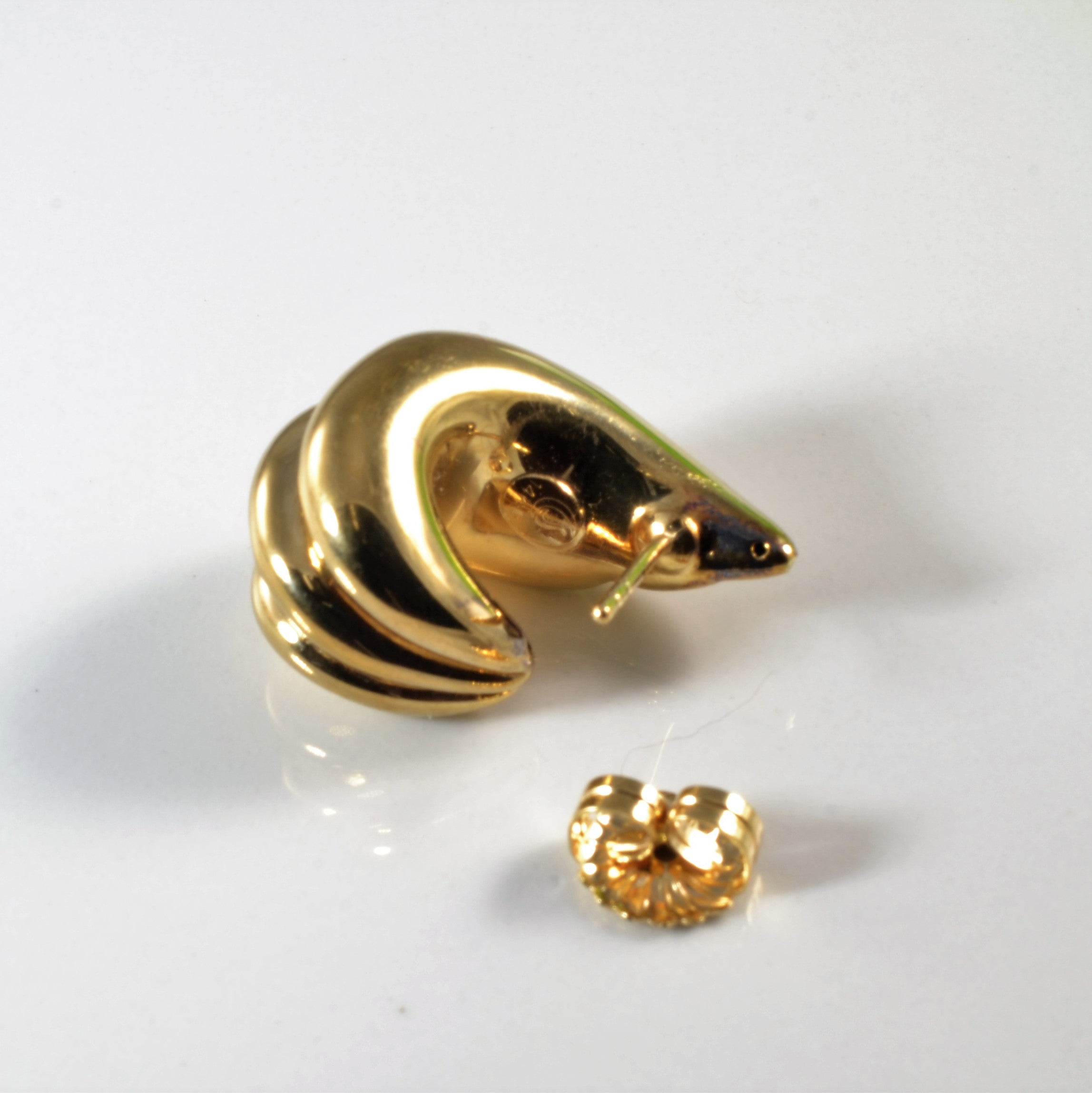 Boucles d'oreilles pendantes ondulées |