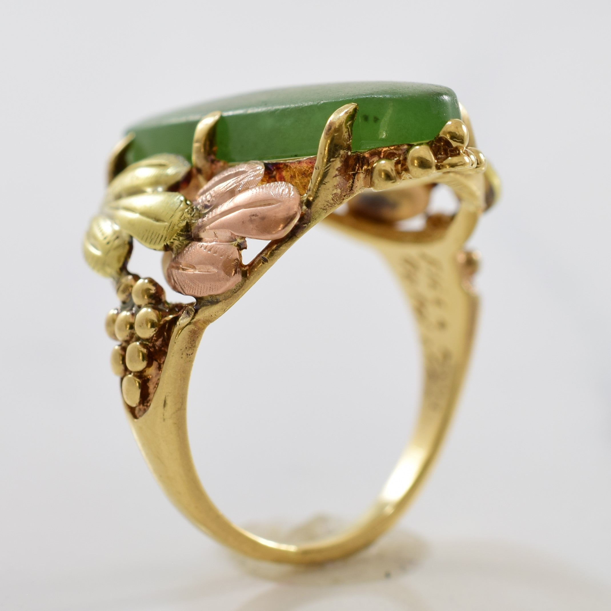 Bague en néphrite en forme de feuille de vigne | 5,00 ct | Taille 6 |