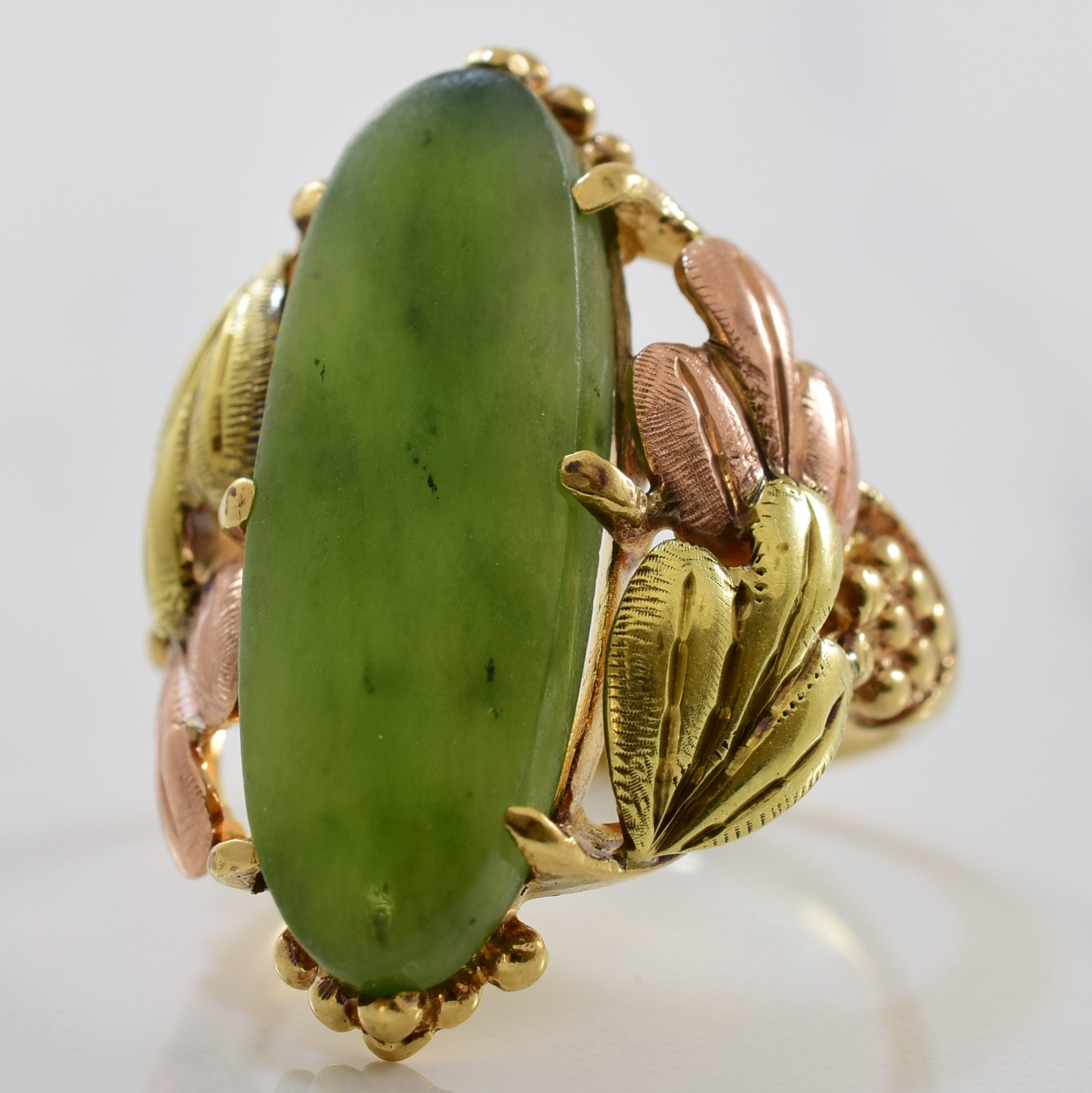 Bague en néphrite en forme de feuille de vigne | 5,00 ct | Taille 6 |
