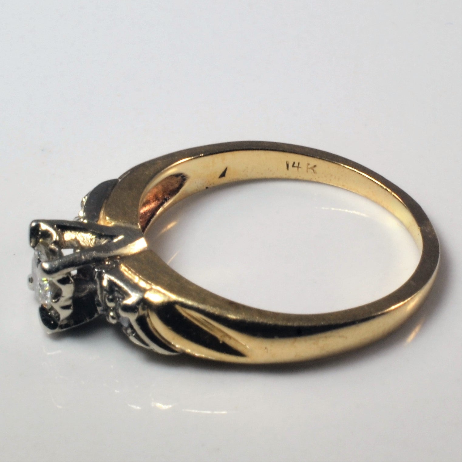 Three Stone Diamond Ring | 0.22ctw | SZ 6 |