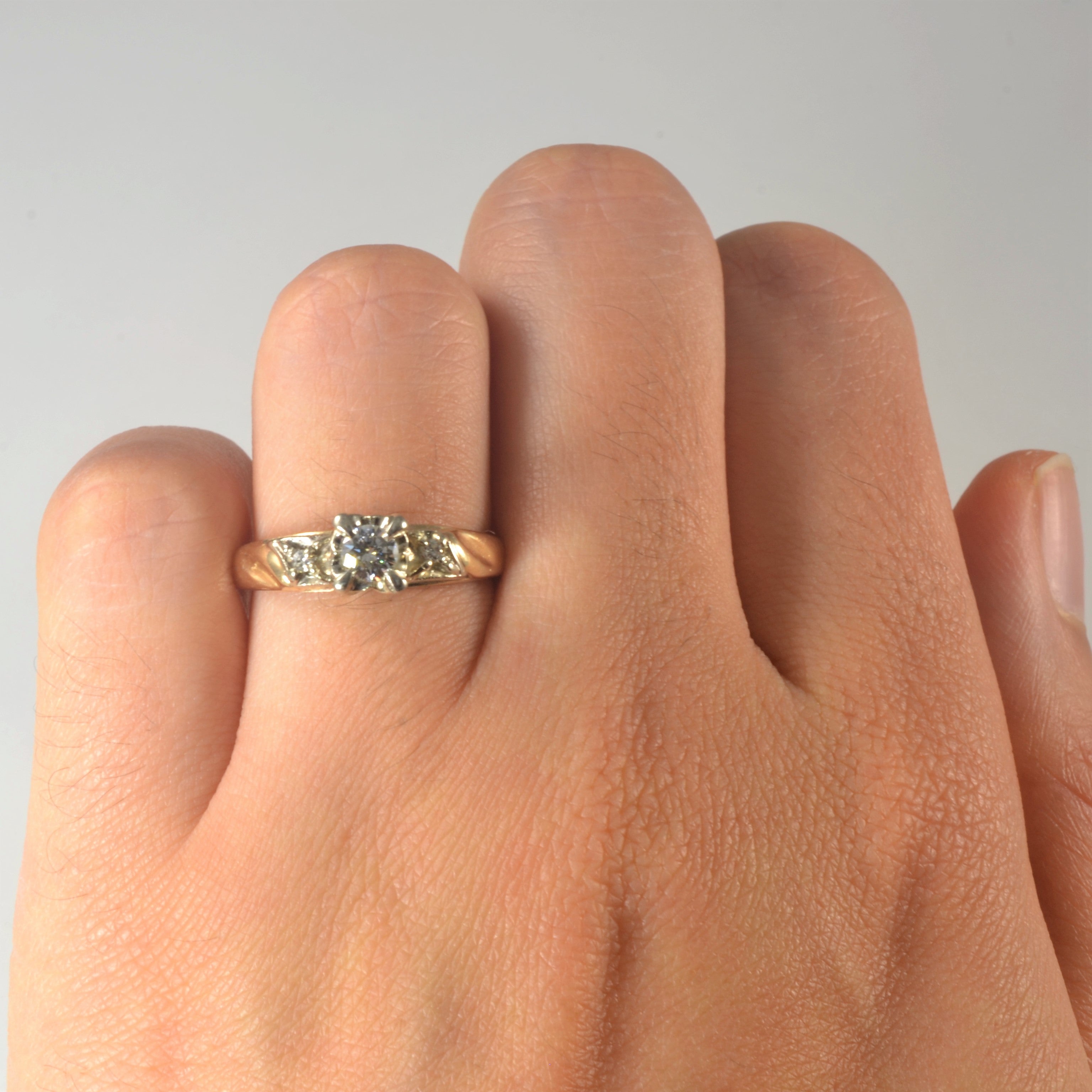 Three Stone Diamond Ring | 0.22ctw | SZ 6 |