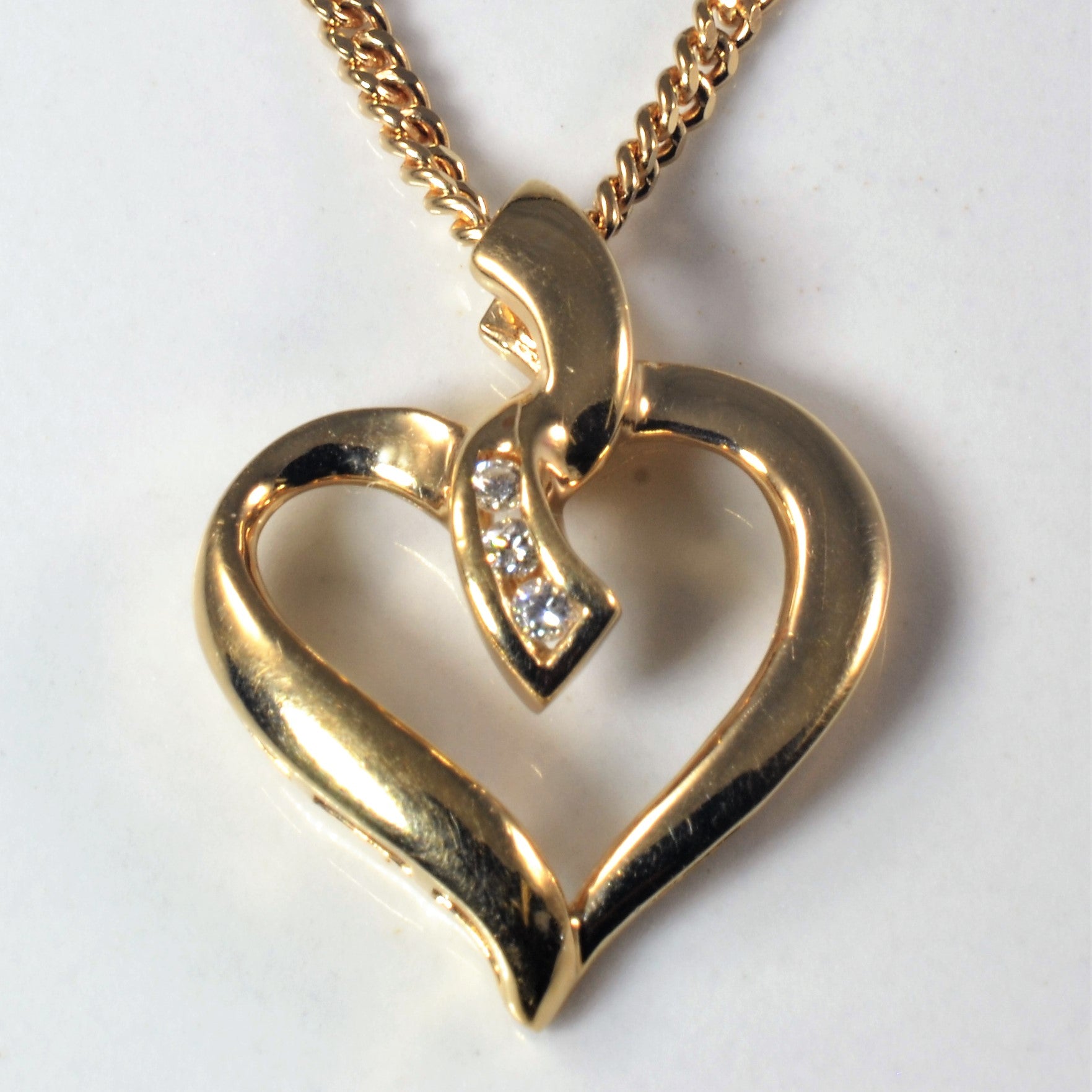 Channel Diamond Heart Necklace | 0.035ct | 16" |