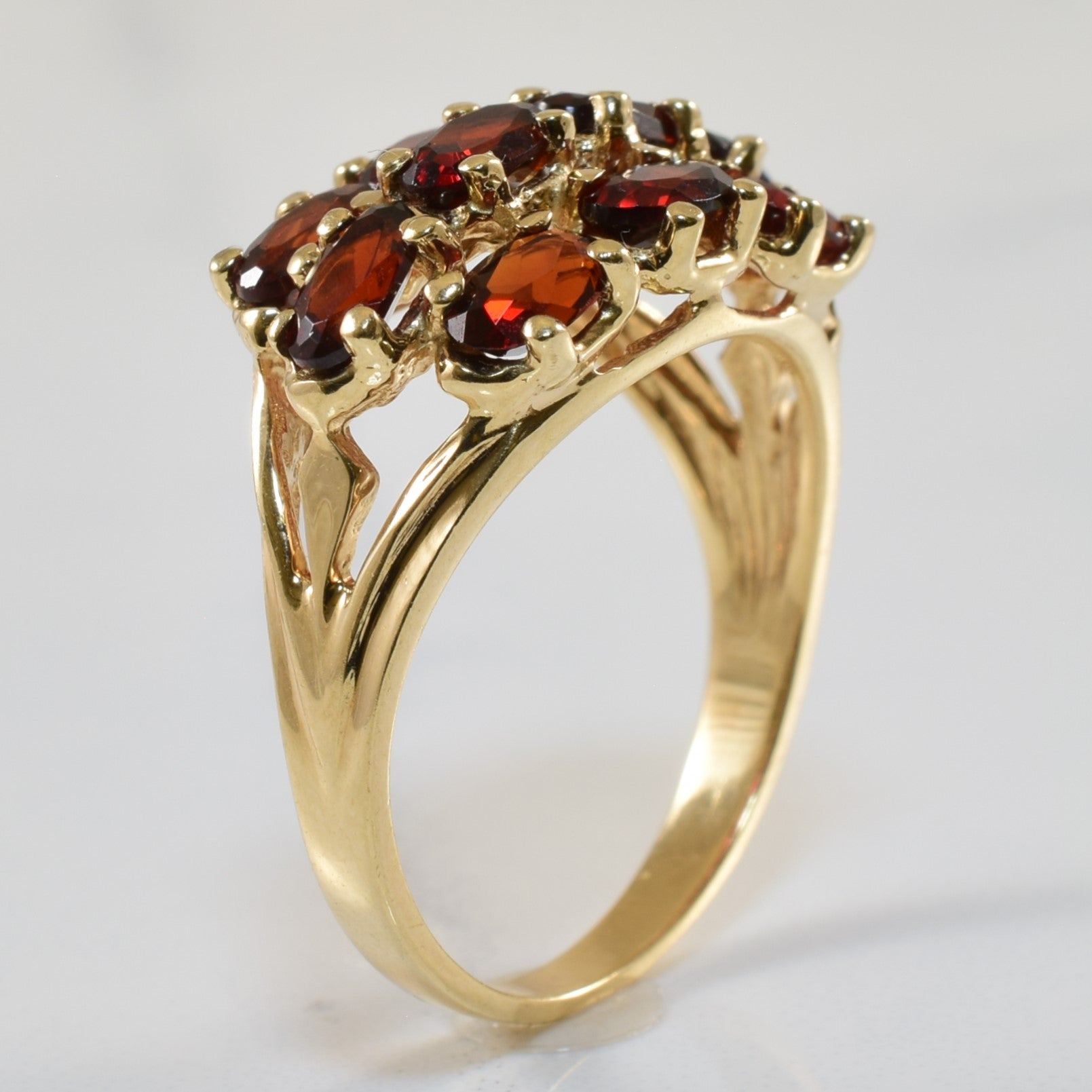 Garnet Cluster Split Shank Ring | 2.40ctw | SZ 7 |
