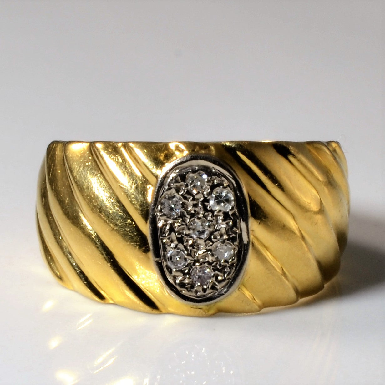 Oval Cluster Gold Ring | 0.05ctw | SZ 7.25 |