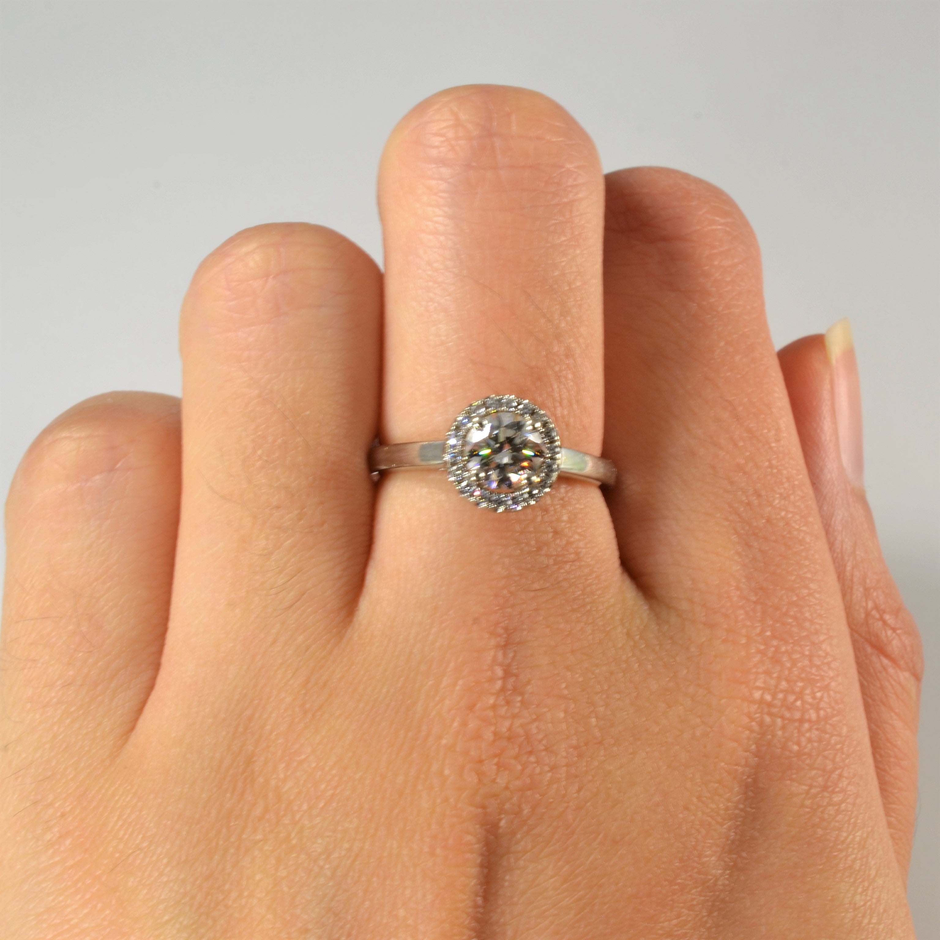 Classic Halo Diamond Engagement Ring | 0.92ctw | SZ 6.25 |