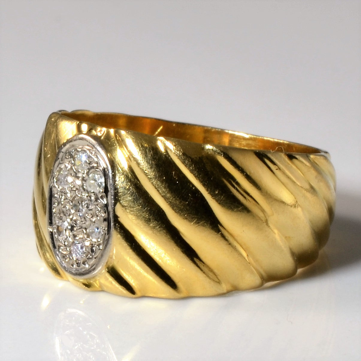 Oval Cluster Gold Ring | 0.05ctw | SZ 7.25 |