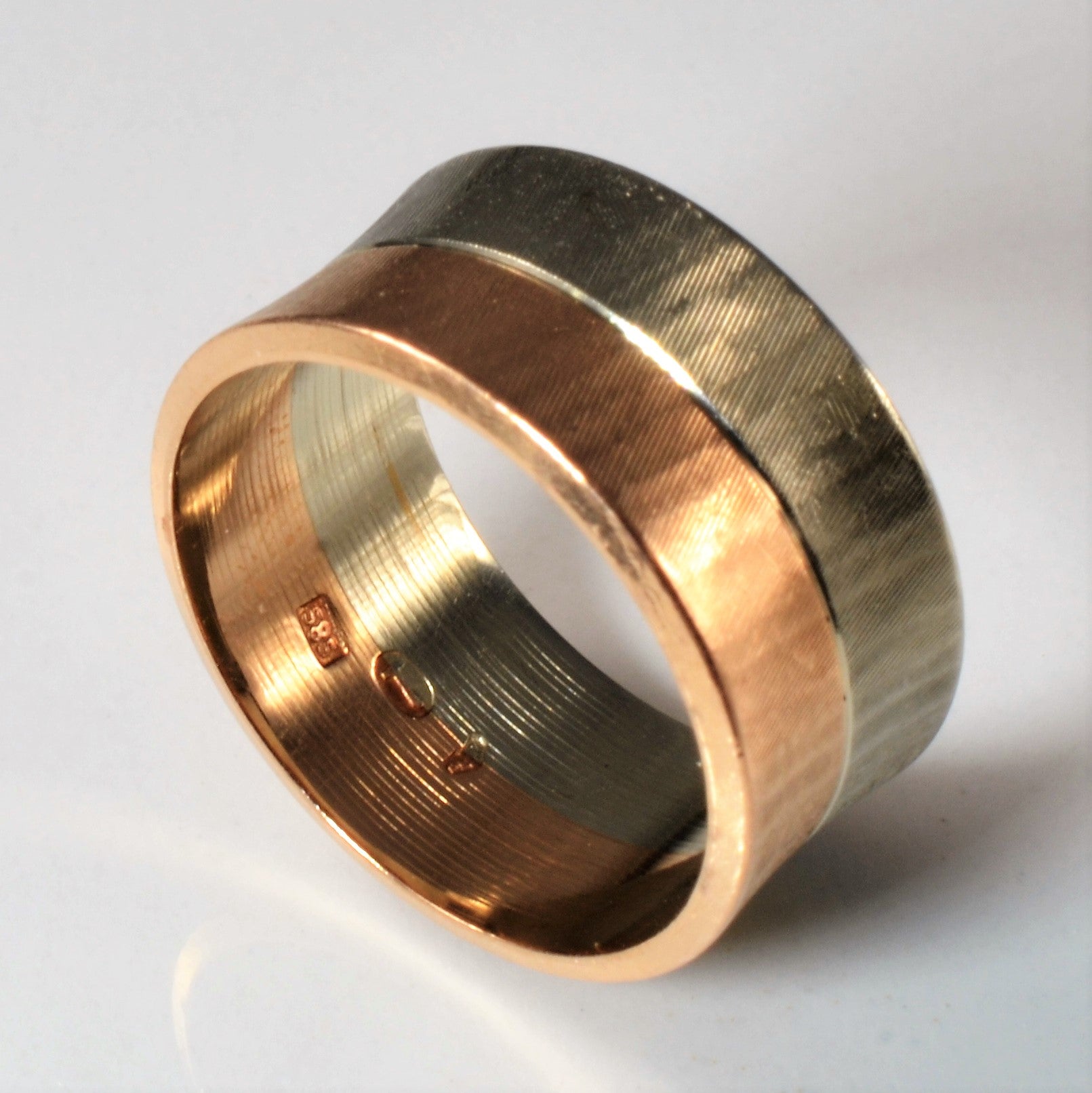Two Tone Gold Satin Brushed Band | SZ 6 |