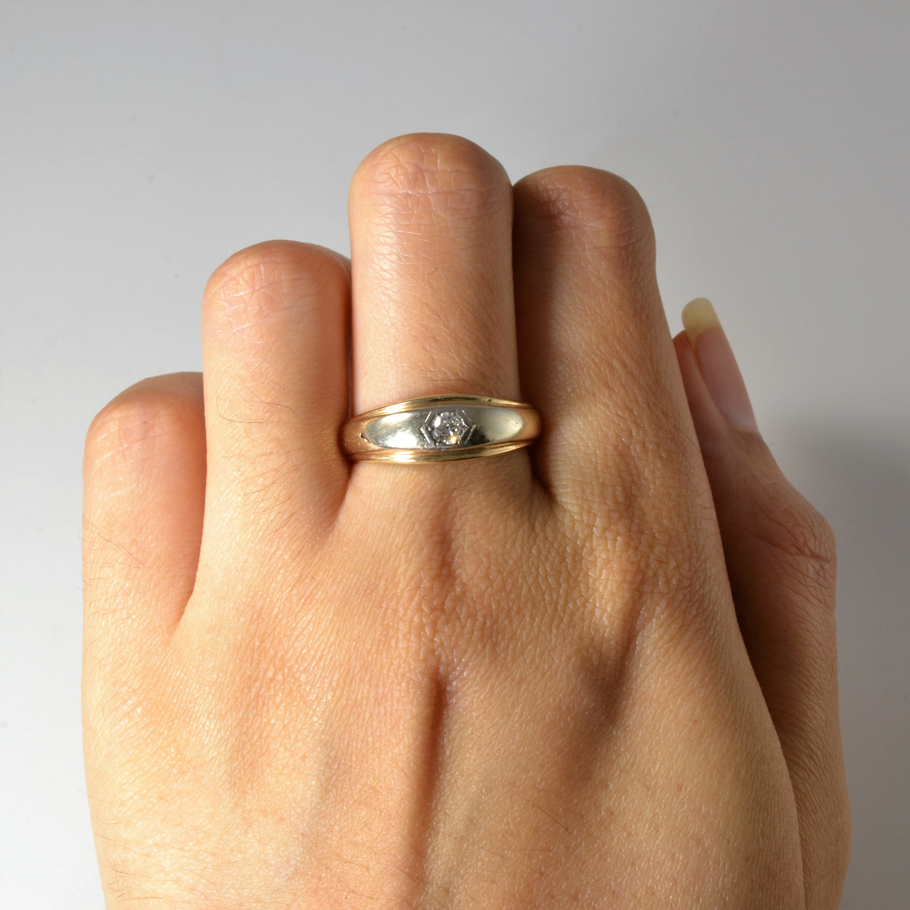 Tow Tone Flush Set Diamond Ring | 0.12ct | SZ 8 |