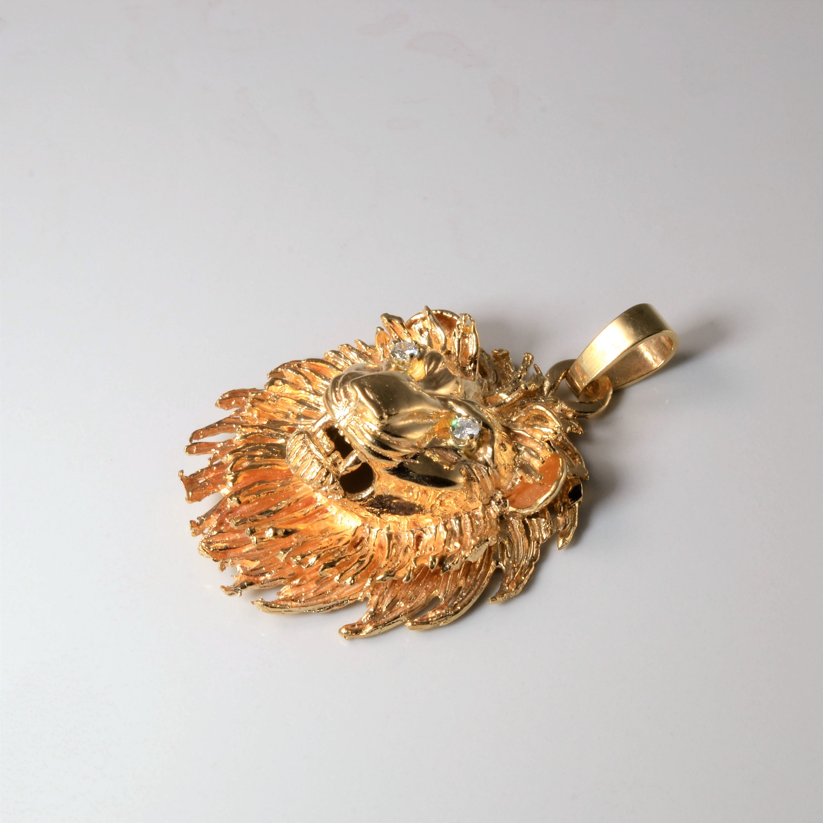 Diamond Eyed Lion Pendant | 0.15ctw |