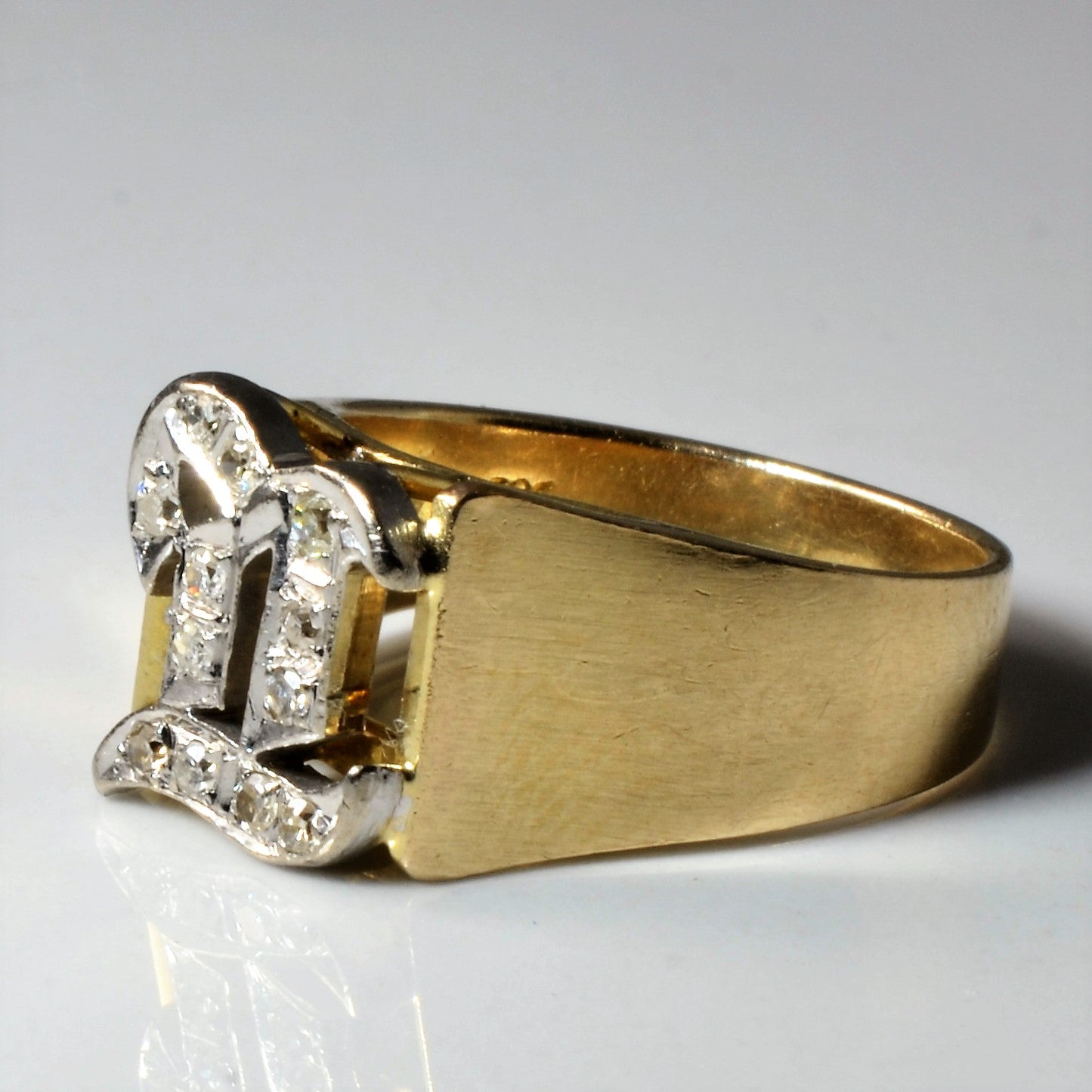 Diamond Signet Ring | 0.18ctw | SZ 5.75 |