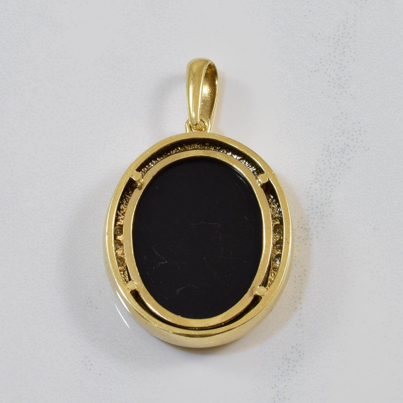 Pendentif camée en onyx et diamant mère et fille |