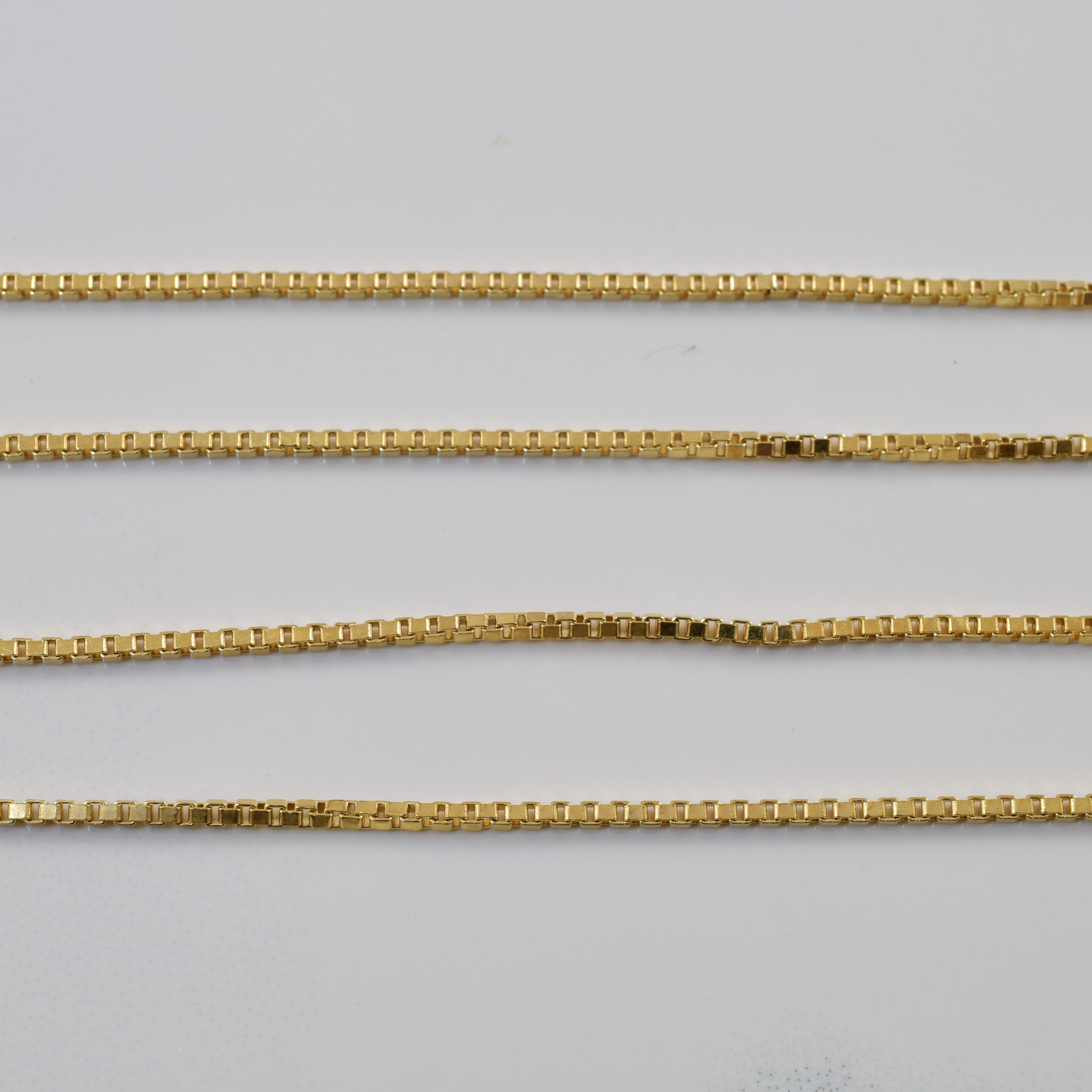 Abstract Diamond Necklace | 0.18ctw | 16" |