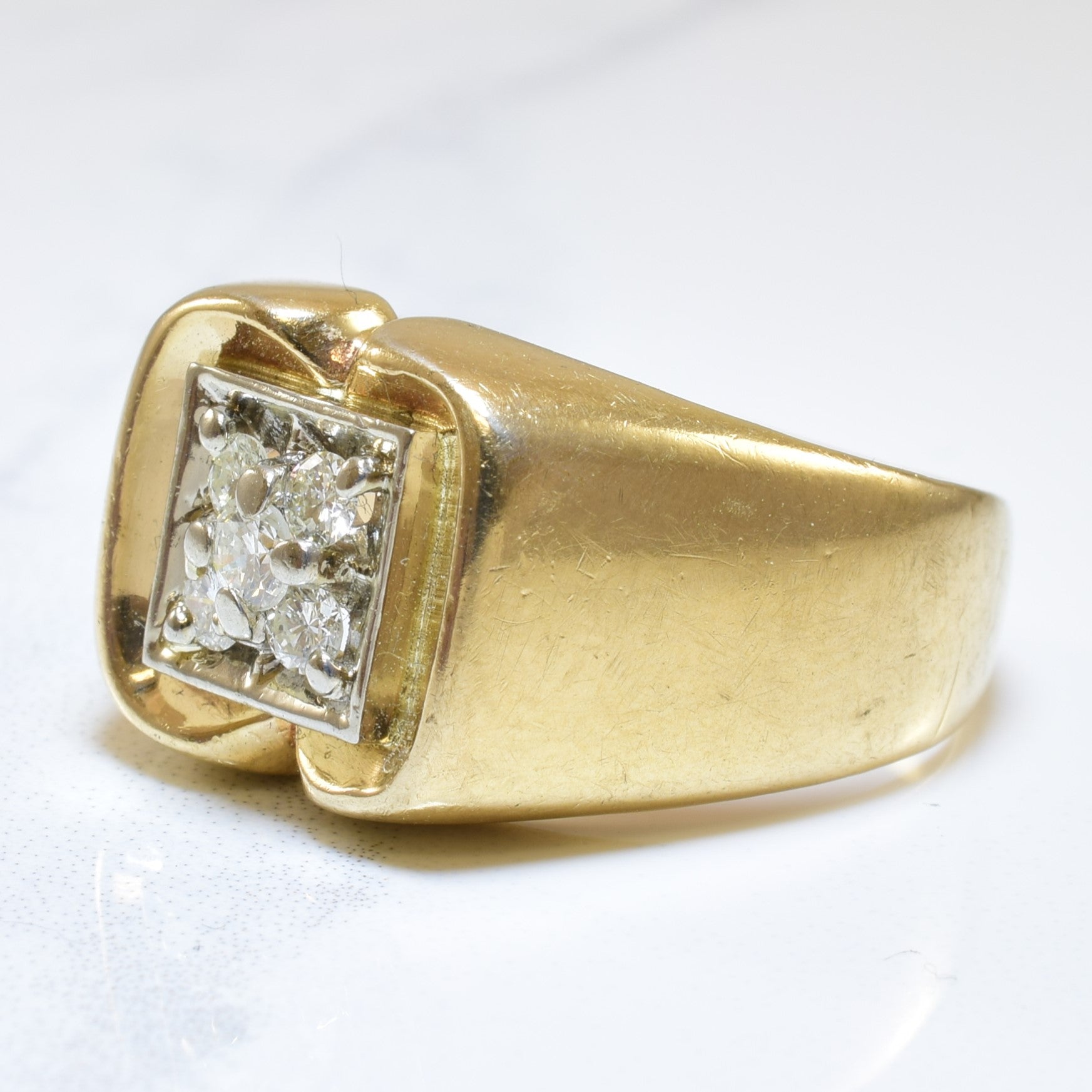 Pinched Flat Edge Diamond Ring | 0.25ctw | SZ 8.5 |
