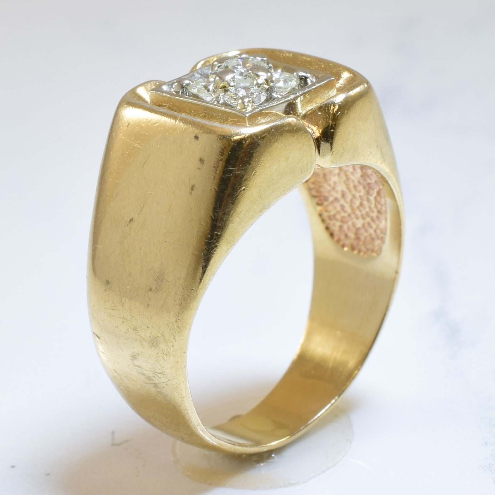 Pinched Flat Edge Diamond Ring | 0.25ctw | SZ 8.5 |