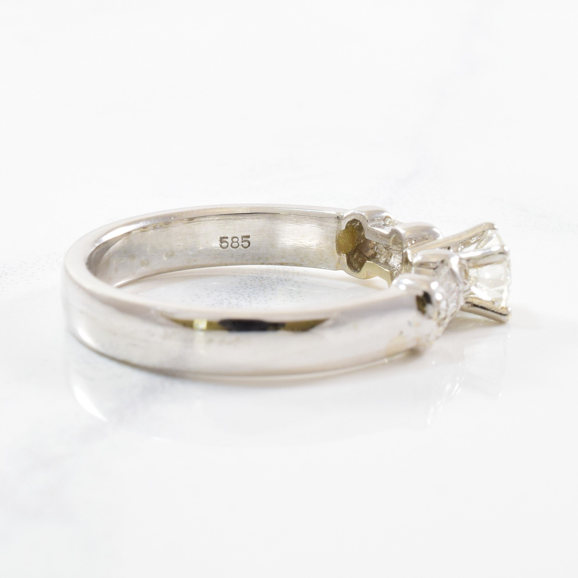 Baguette Flanked Round Brilliant Engagement Ring | 0.41ctw | SZ 6 |