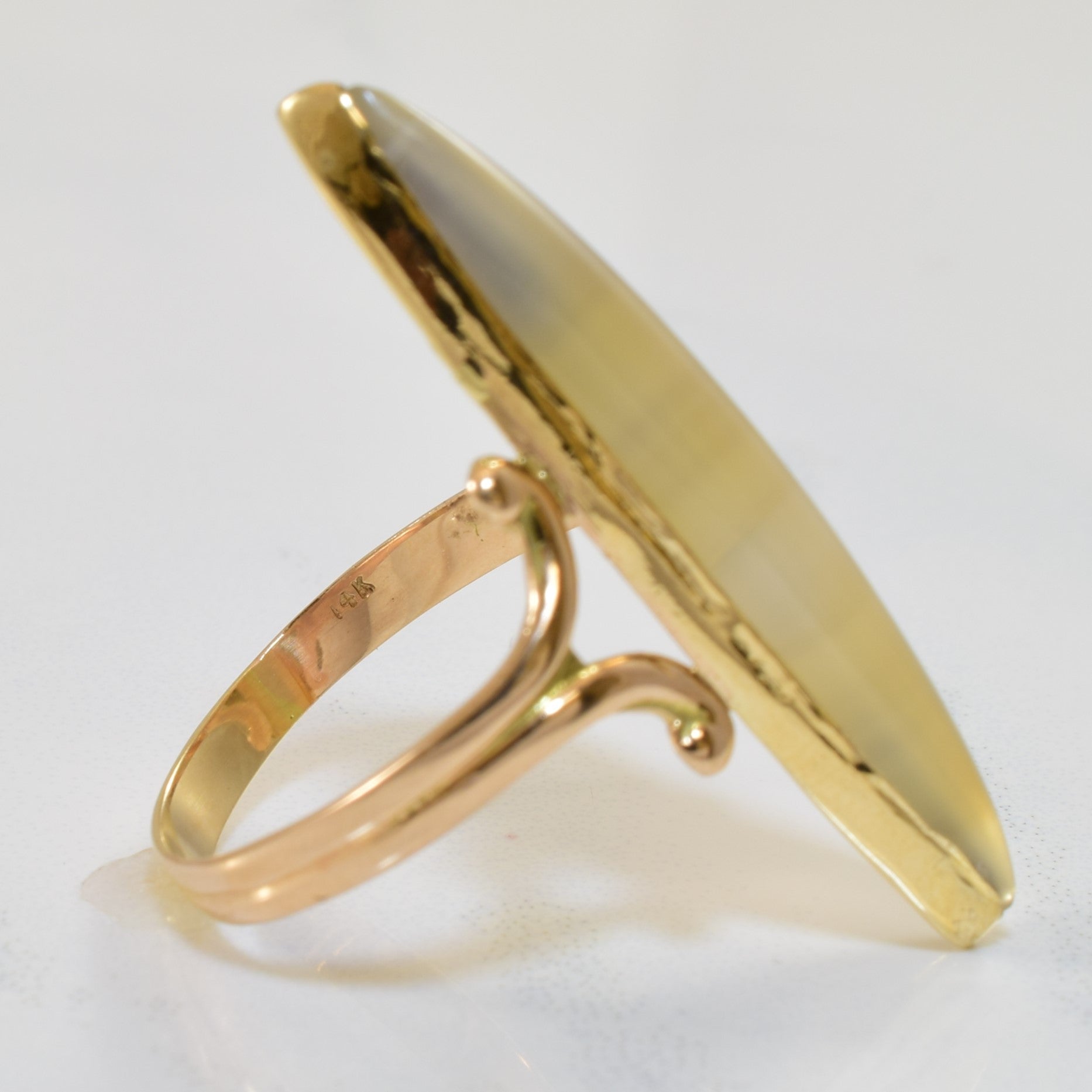 Marquise Chalcedony Navette Ring | 4.00ct | SZ 8.25 |