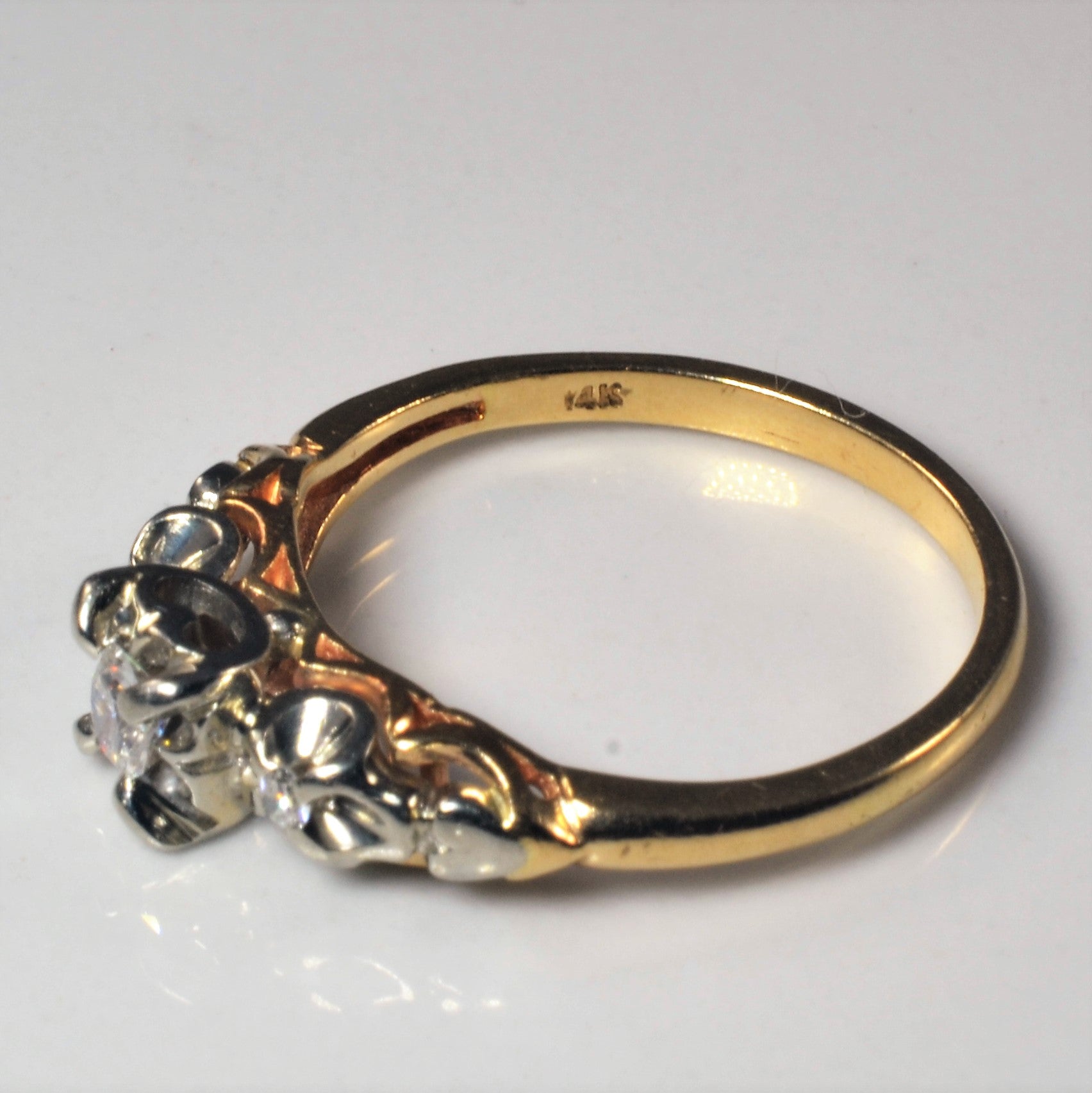 Retro Three Stone Diamond Ring | 0.16ctw | SZ 6.75 |