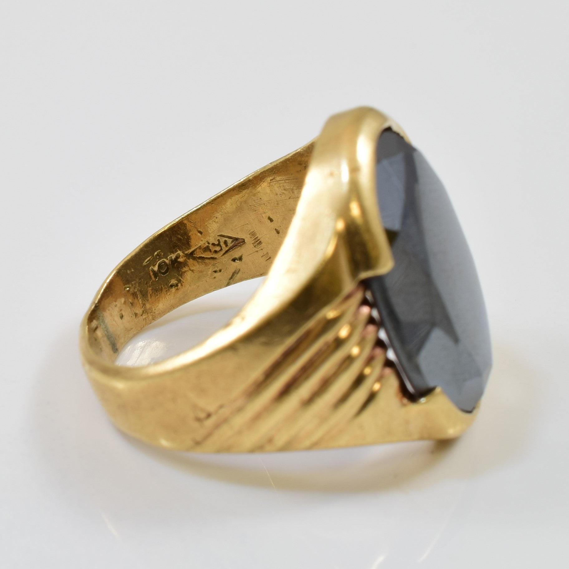 Semi Bezel Set Hematite Ring | 11.0ct | SZ 6.25 |