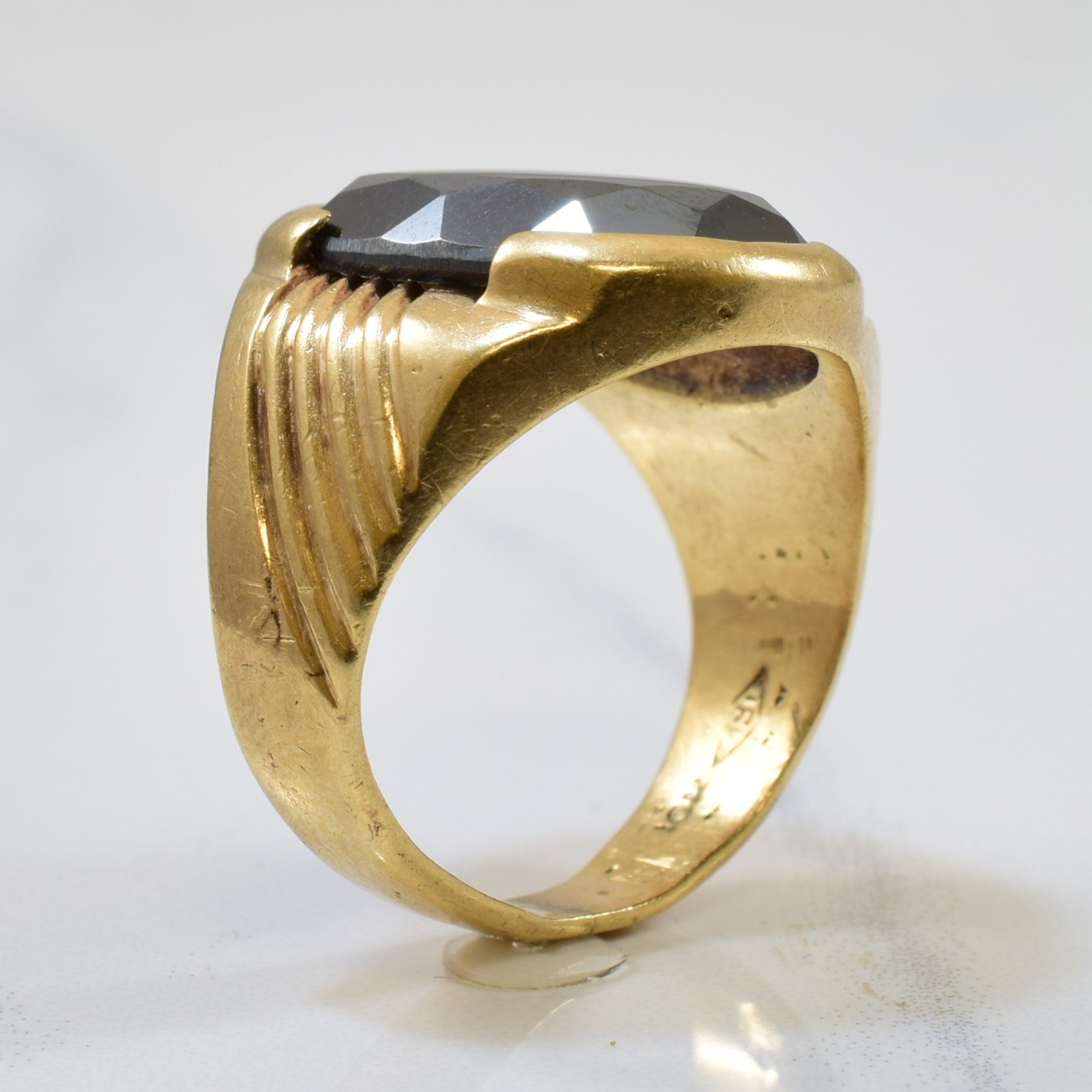Semi Bezel Set Hematite Ring | 11.0ct | SZ 6.25 |