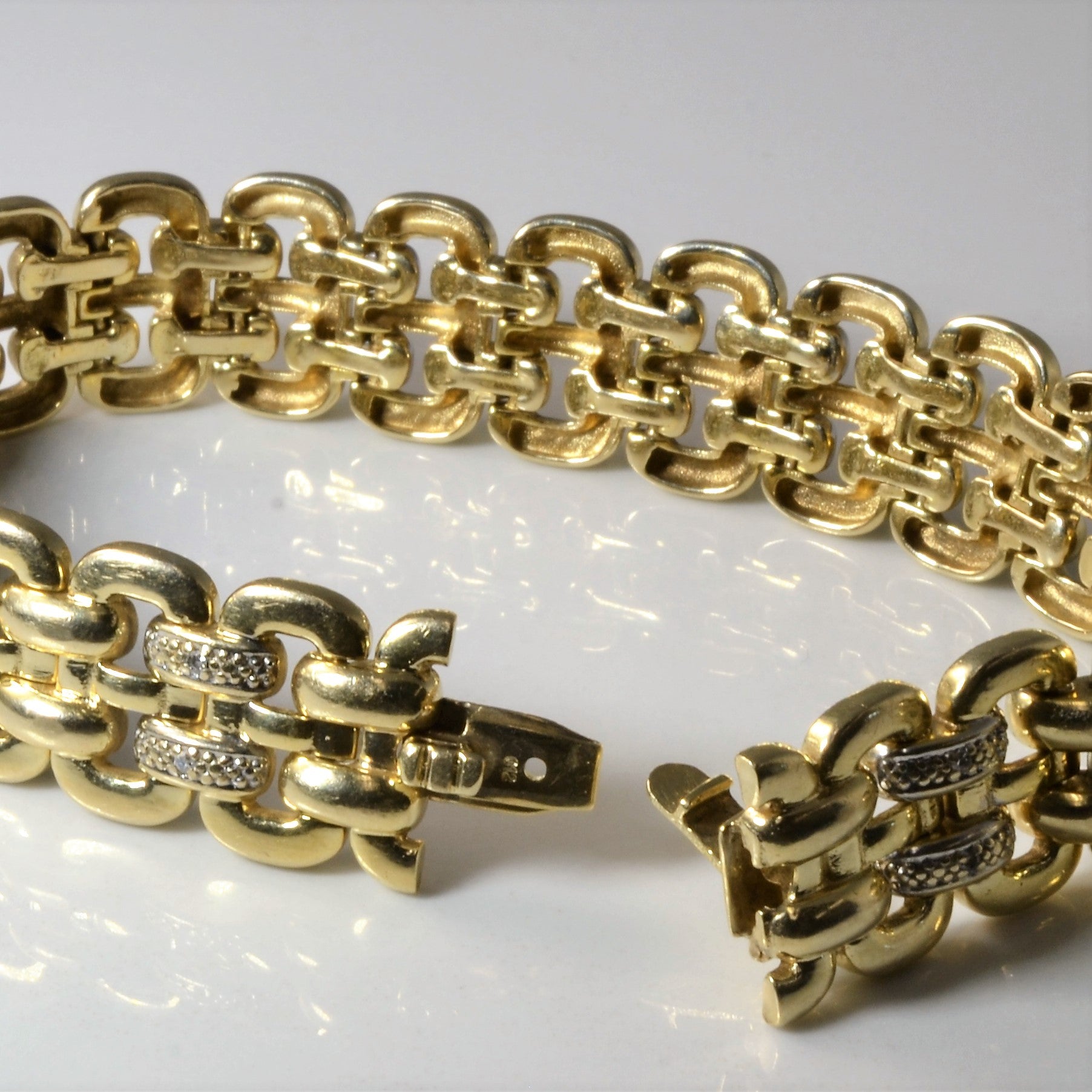 Interlocking Diamond Chain Bracelet | 0.12ctw | 7.5"|