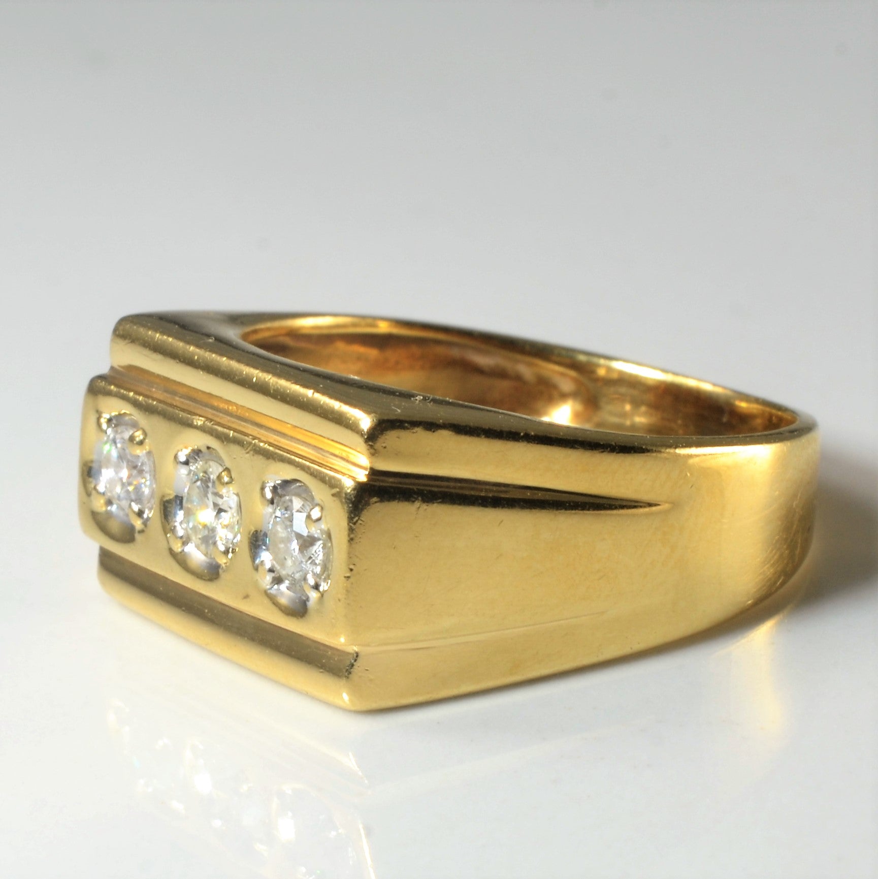 Bague trois diamants | 0,27 ct | Taille 8 |