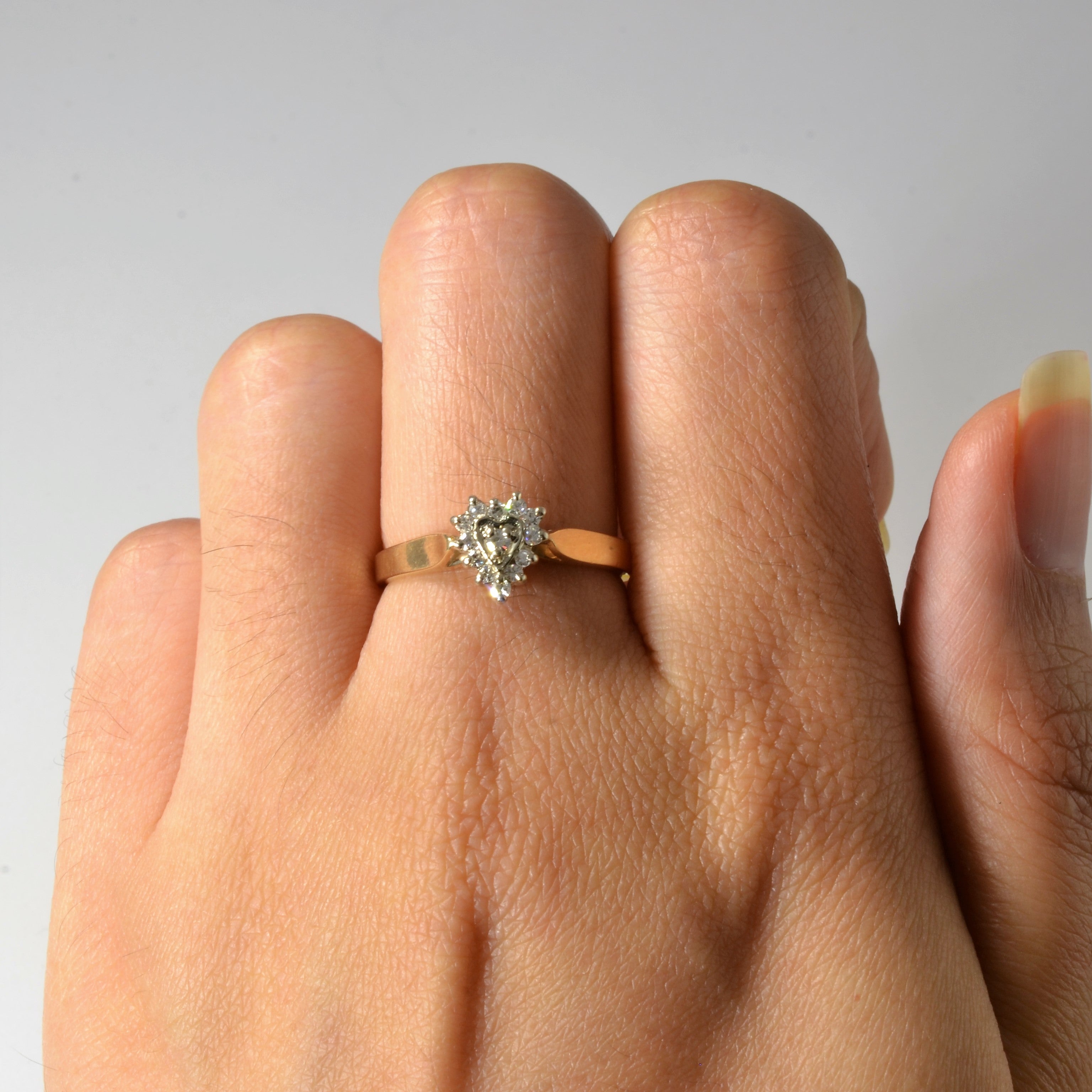 Diamond Heart Cluster Ring | 0.075ctw | SZ 6.5 |