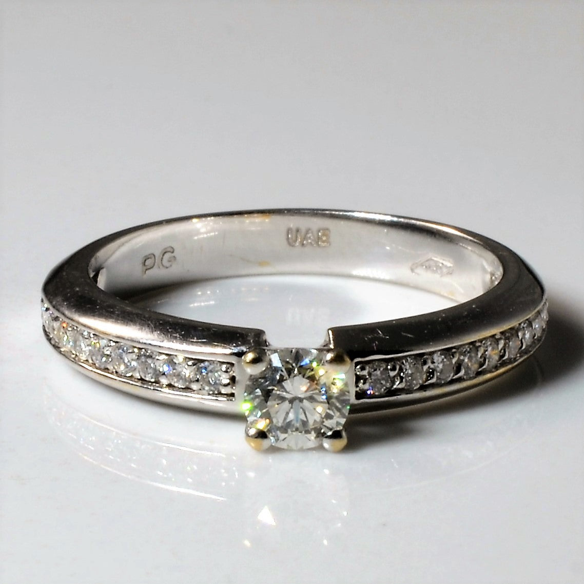 Accented Band Diamond Ring | 0.31ctw | SZ 5.75 |