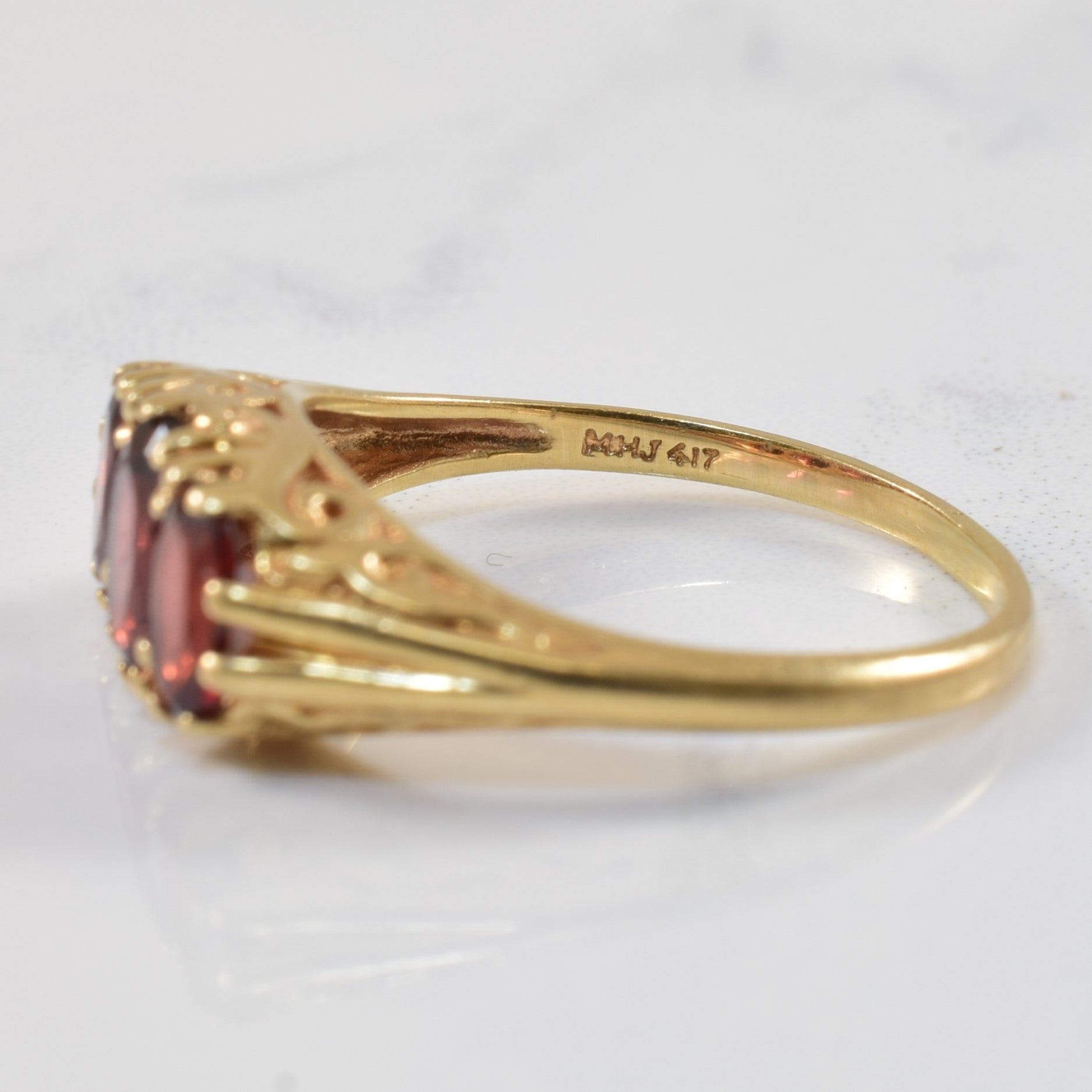 Three Stone Oval Garnet Ring | 2.00ctw | SZ 8 |