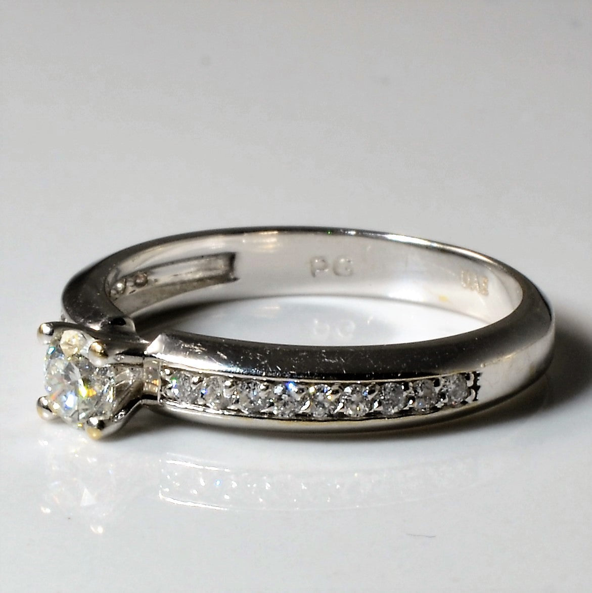 Accented Band Diamond Ring | 0.31ctw | SZ 5.75 |