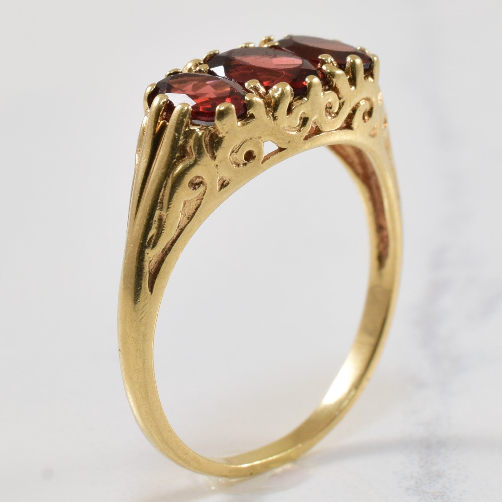 Three Stone Oval Garnet Ring | 2.00ctw | SZ 8 |