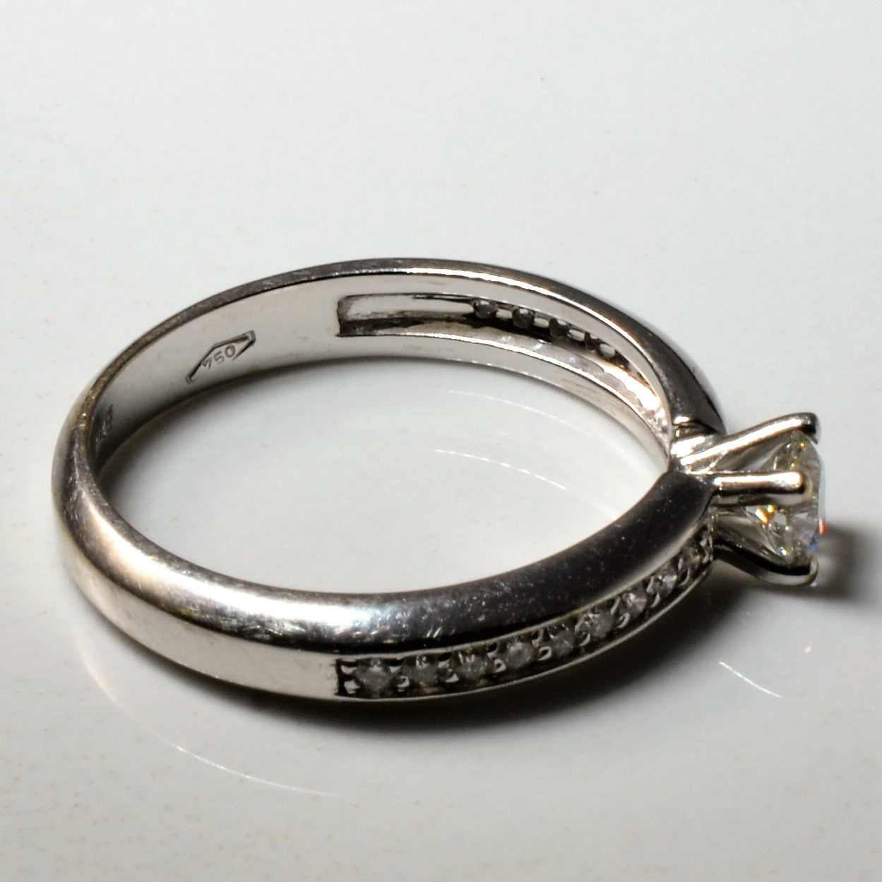 Accented Band Diamond Ring | 0.31ctw | SZ 5.75 |