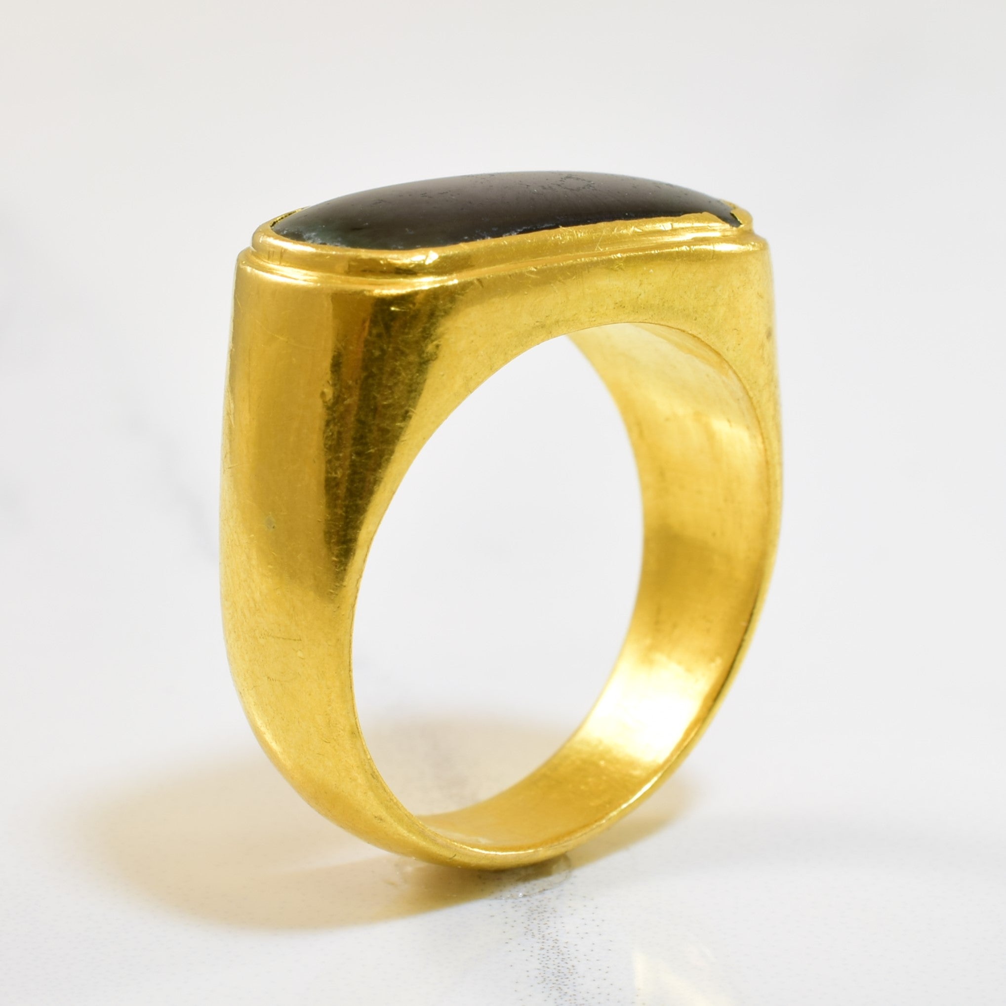 Oval Jadeite Gold Ring | 3.00ct | SZ 9.75 |