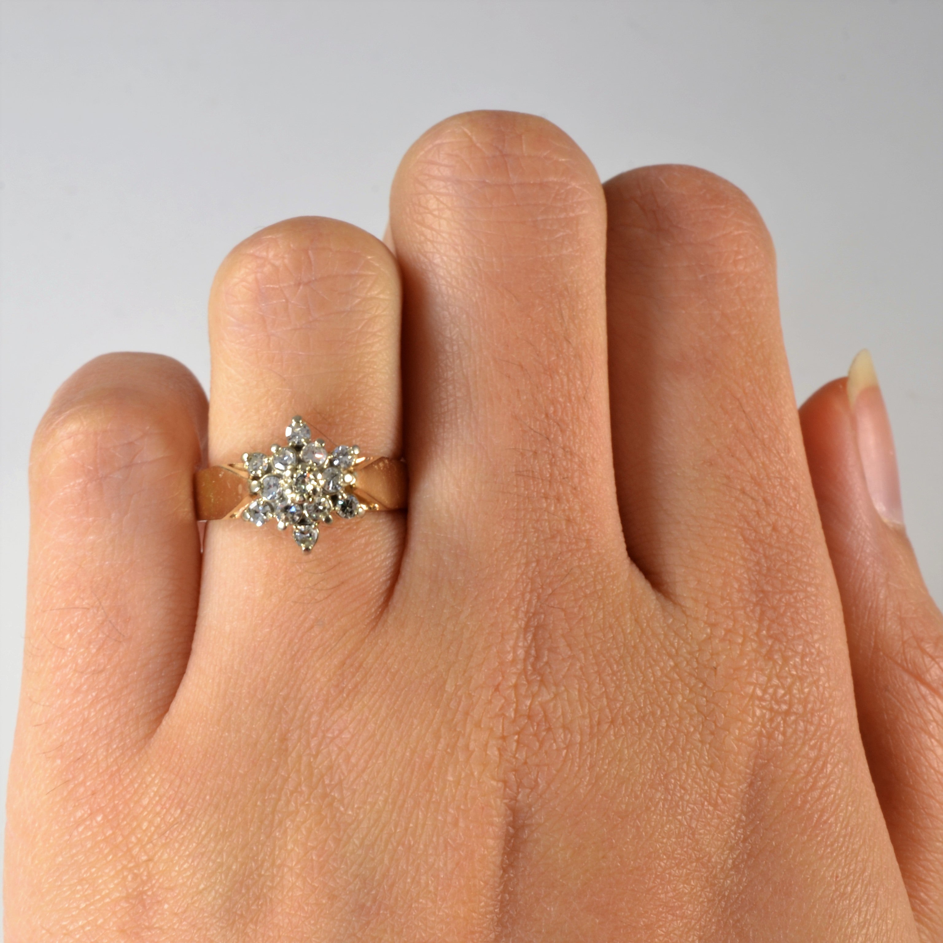 Cluster Set Diamond Ring | 0.39ctw | SZ 5.75 |