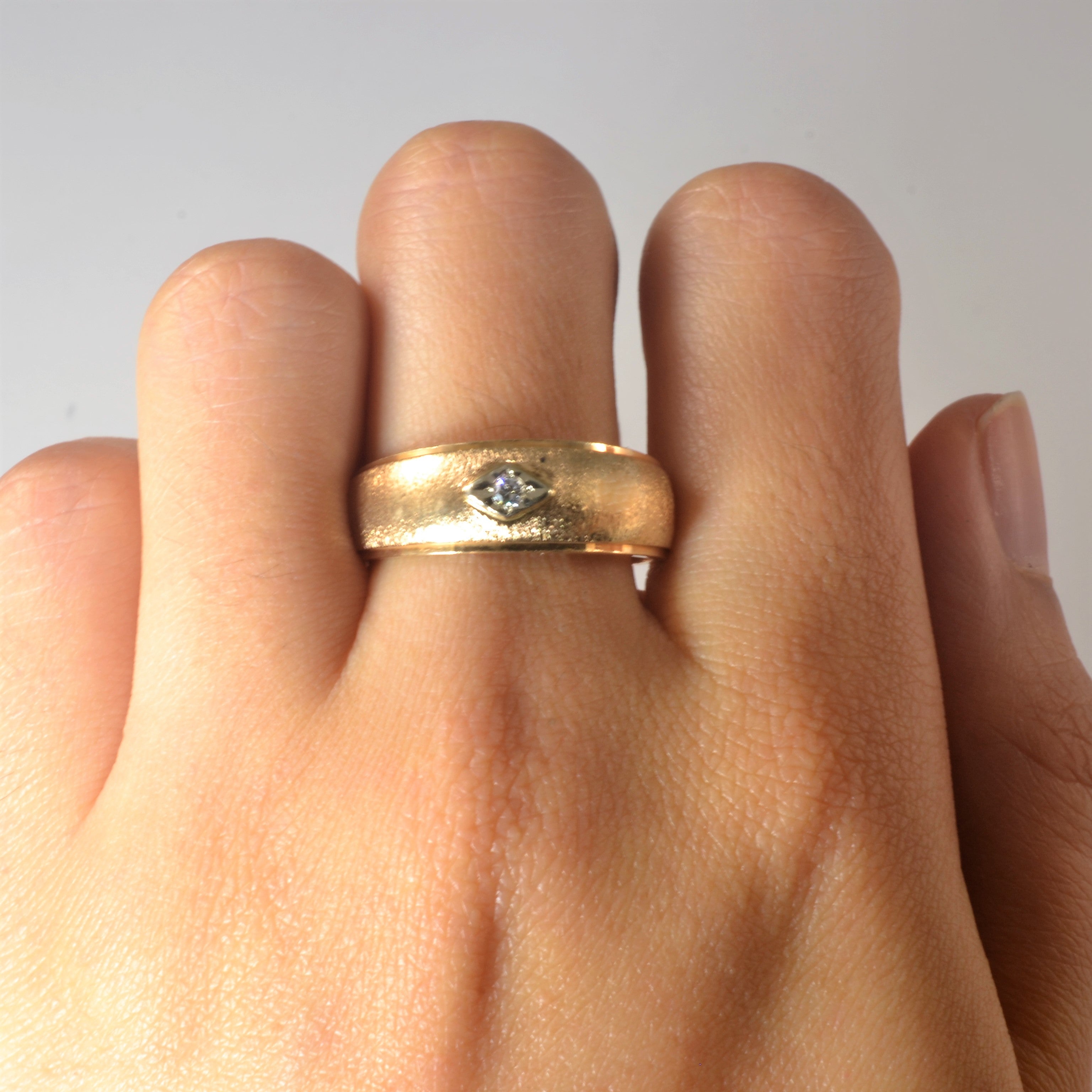 Satin Finish Single Diamond Band | 0.04ct | SZ 10 |