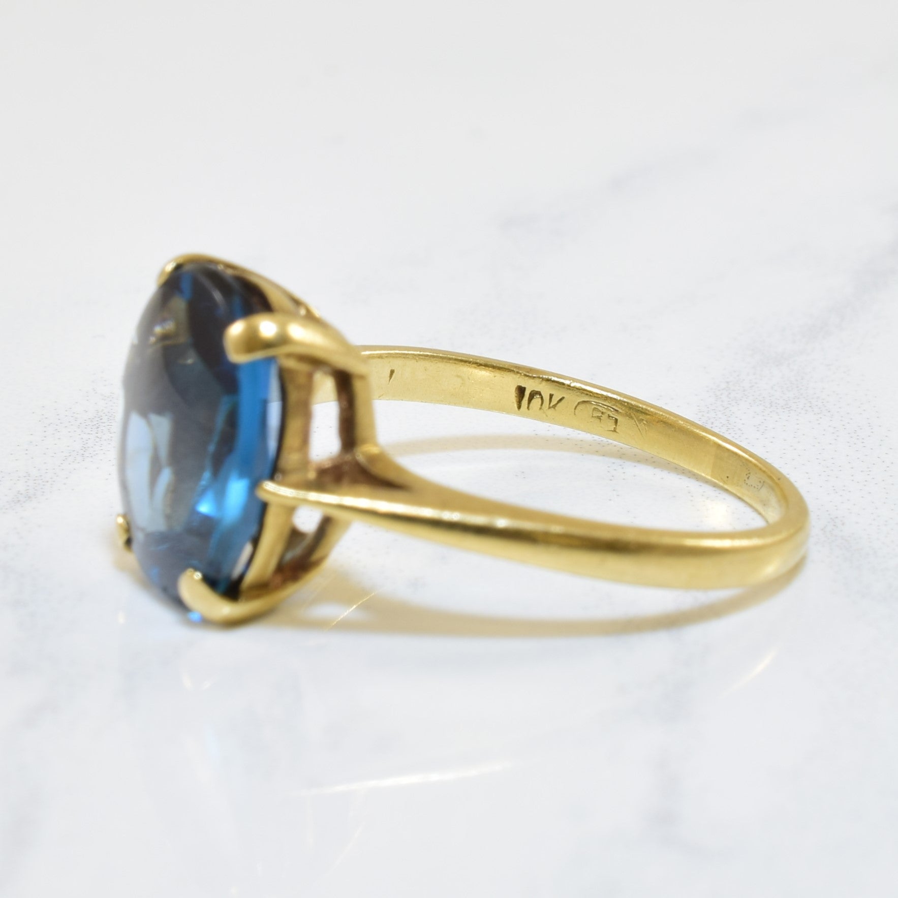 Oval Synthetic Spinel Cocktail Ring | 4.00ct | SZ 8 |