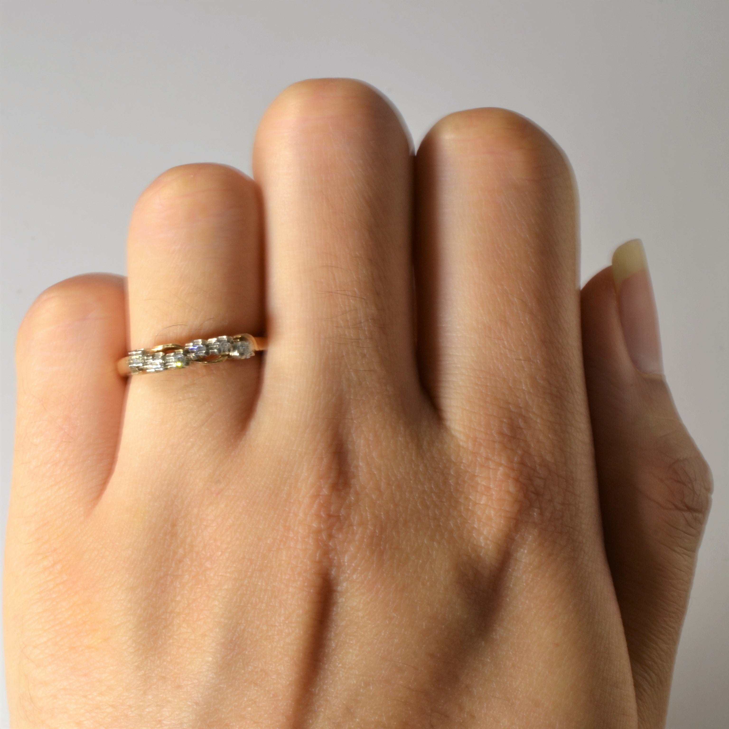 Diamond Wave Contour Ring | 0.045ctw | SZ 4.75 |