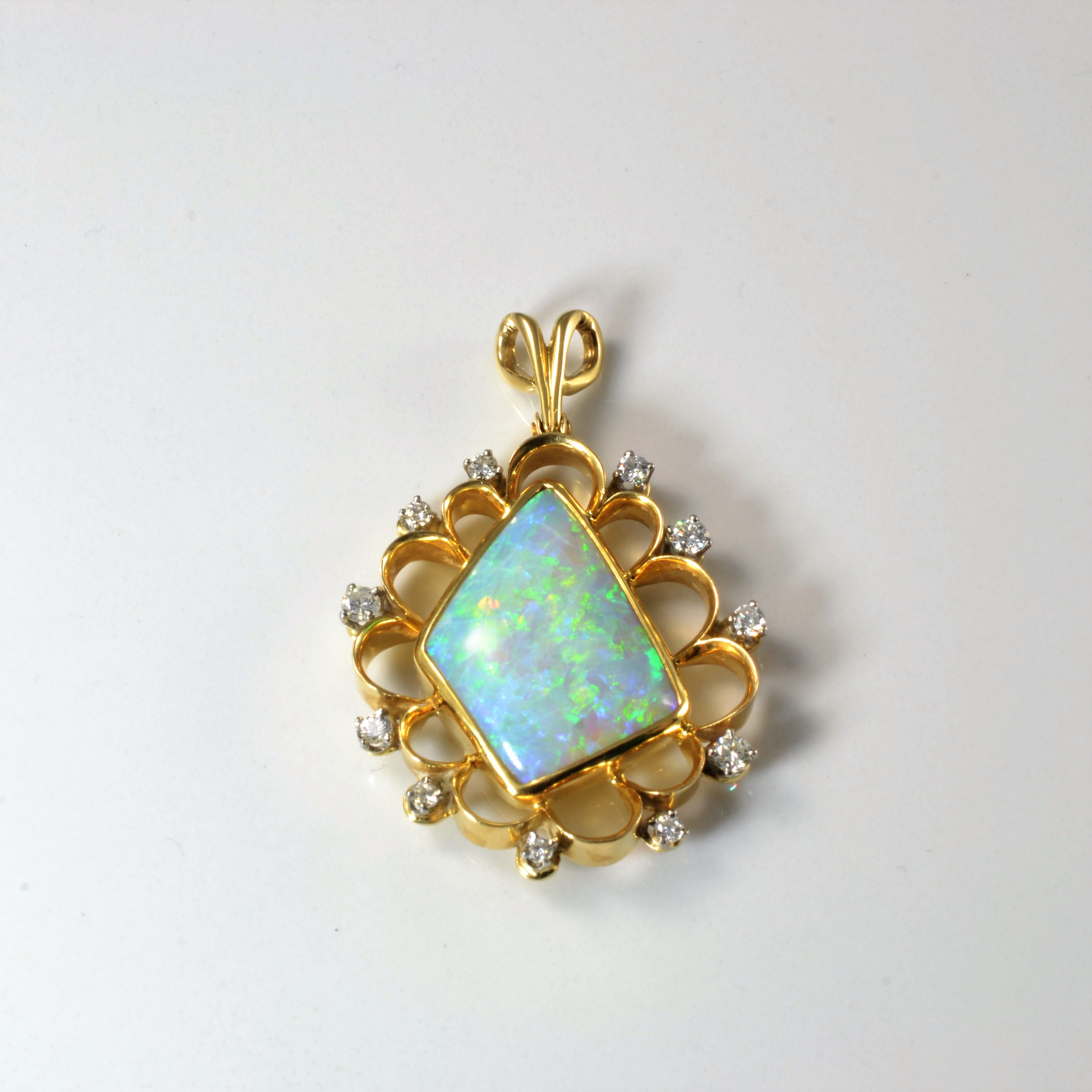 Opal & Diamond Pendant | 0.48ctw, 10.00ct |