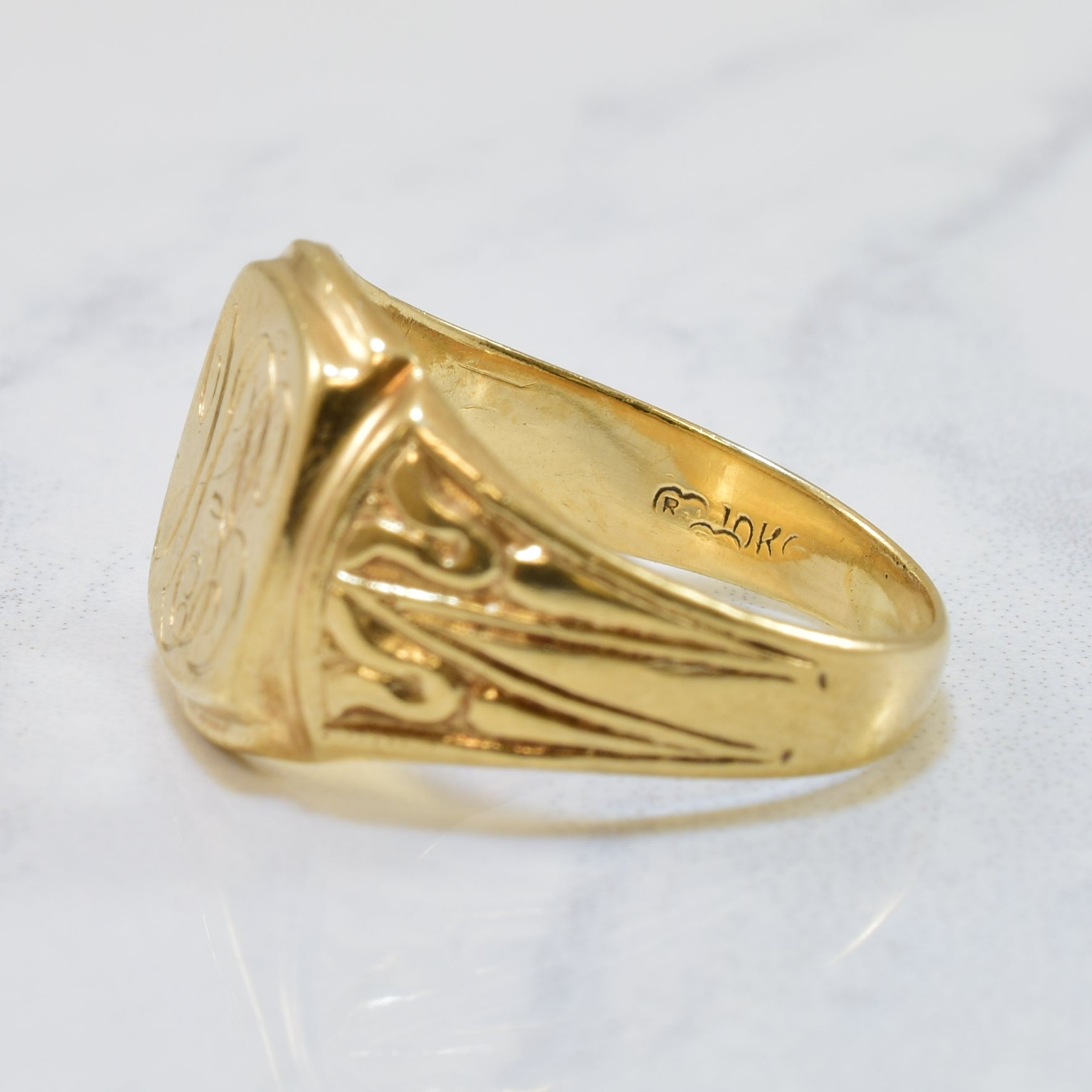 Initial Signet Ring | SZ 7.5 |