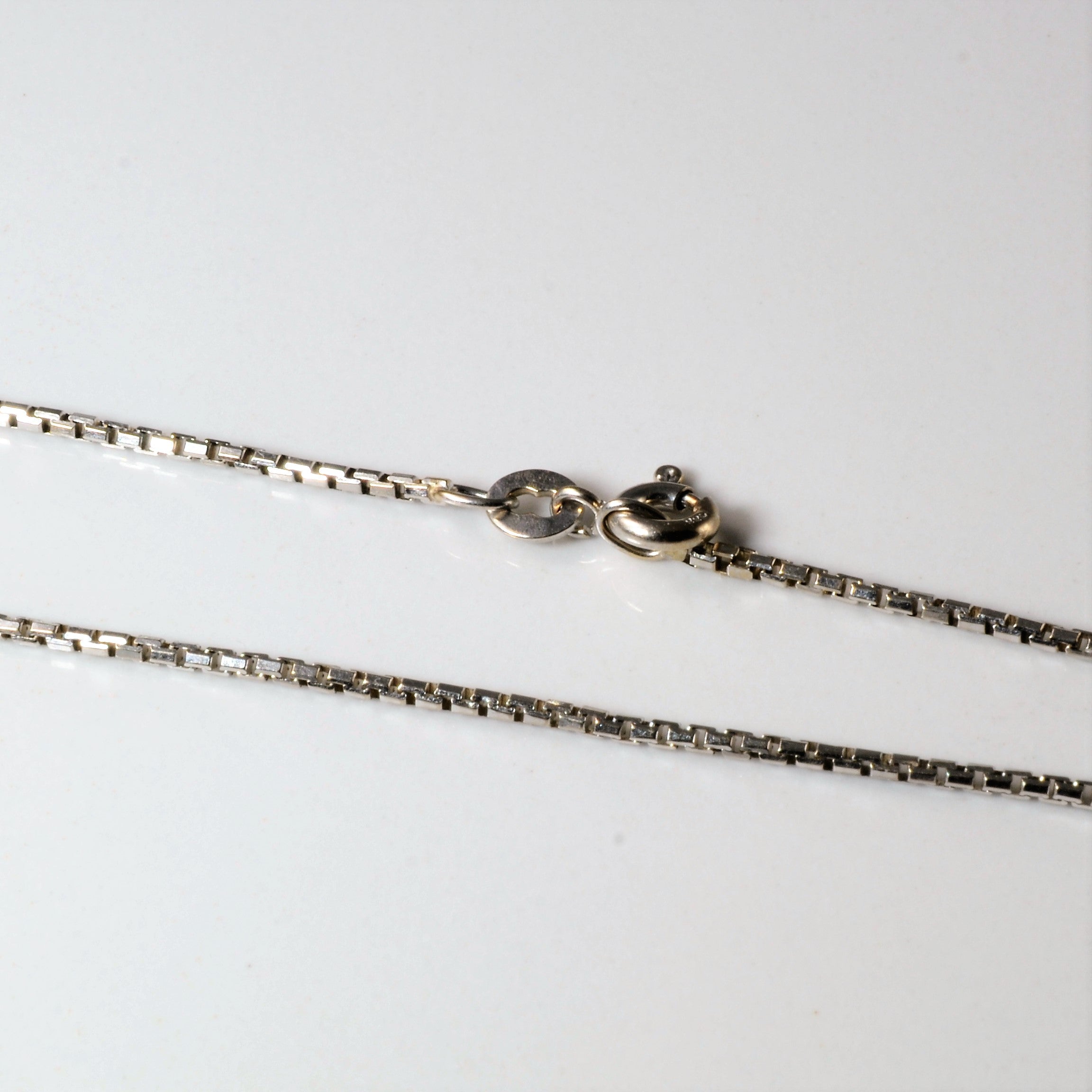 8k White Gold Box Chain | 18" |