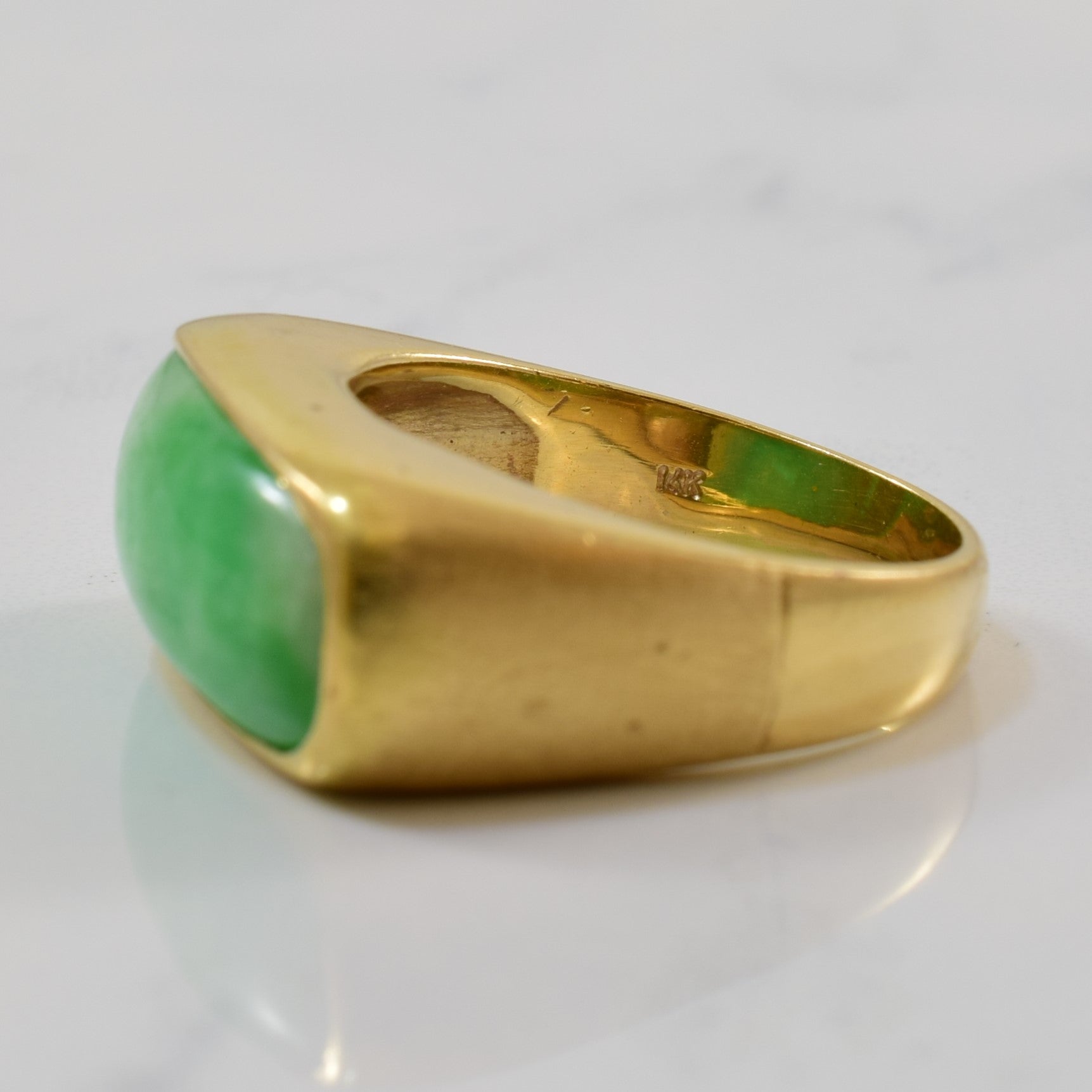 Bague en jadéite oblongue | 6,00 ct | Taille 7 |