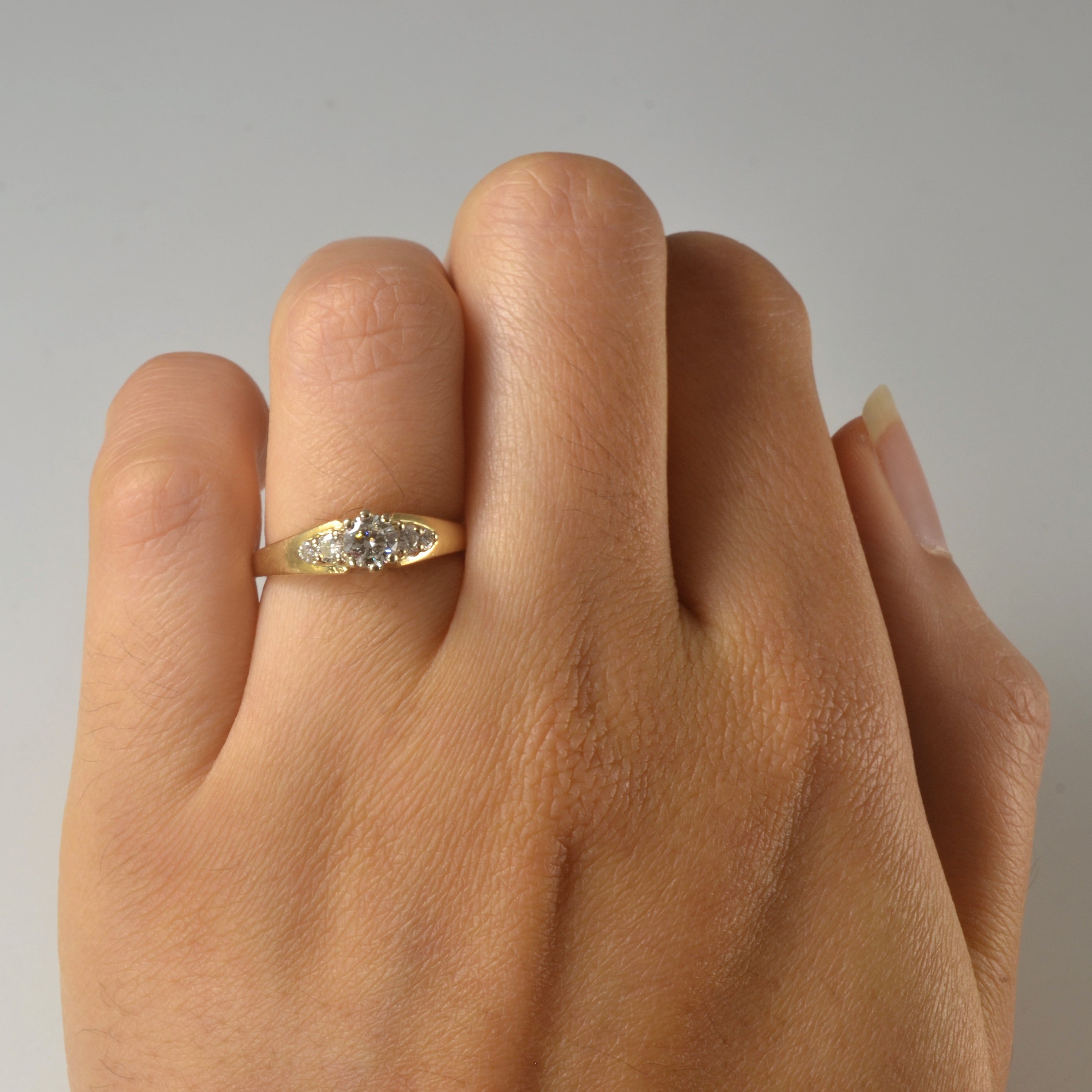 Five Stone Diamond Ring | 0.40ctw | SZ 4.75 |