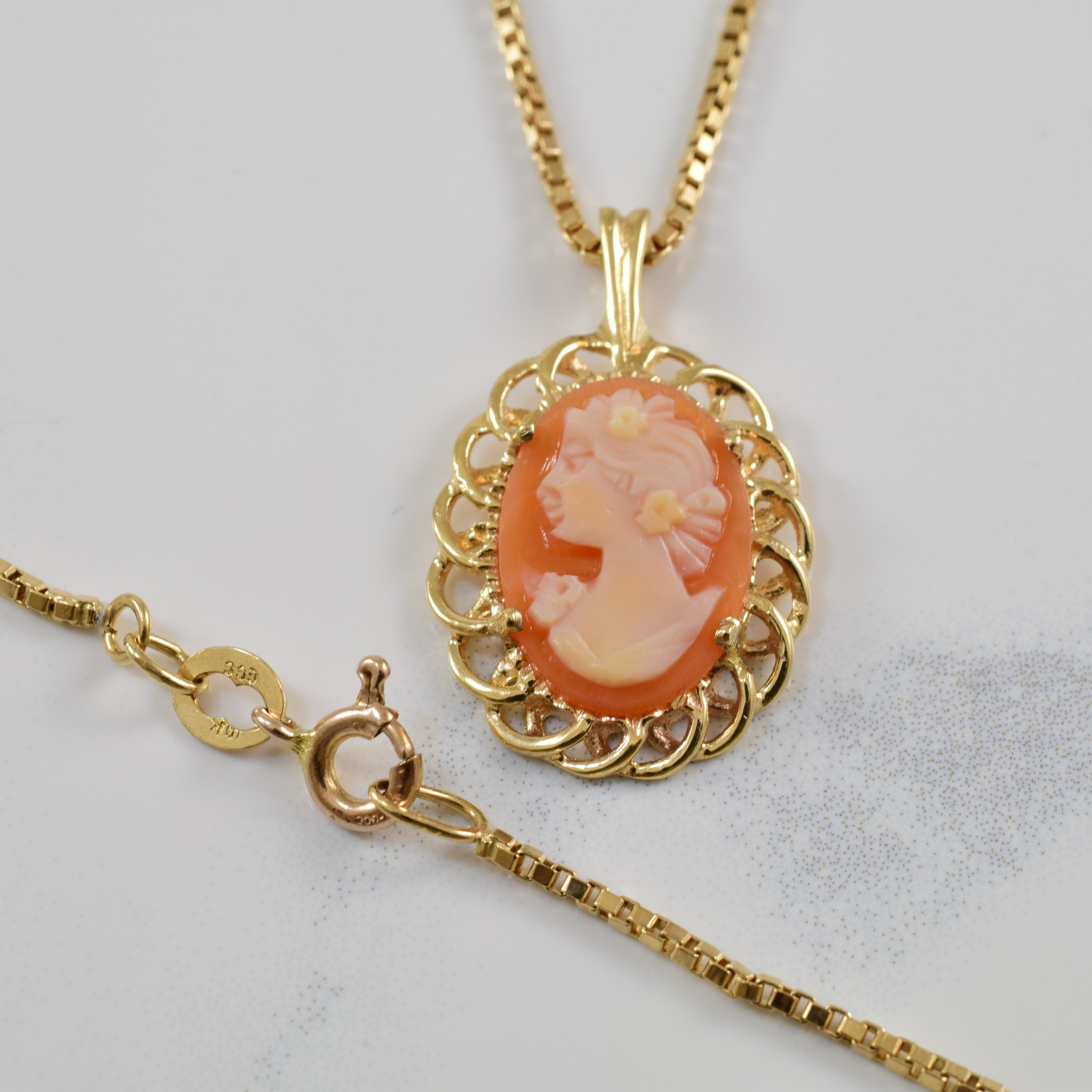 Shell Cameo Necklace | 2.00ct | 19" |